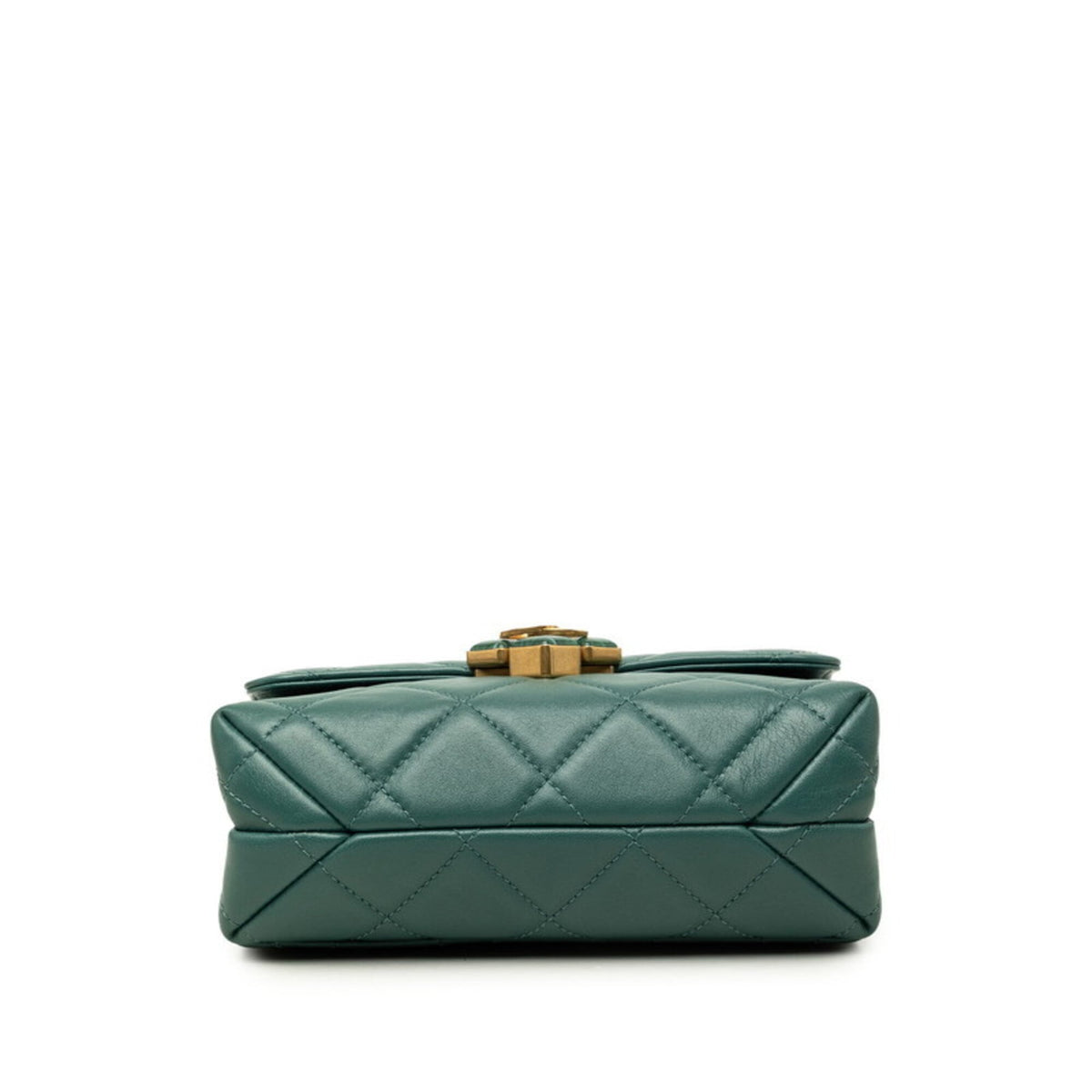 Chanel Matelasse Green Leather Shoulder Bag (Pre-Owned)