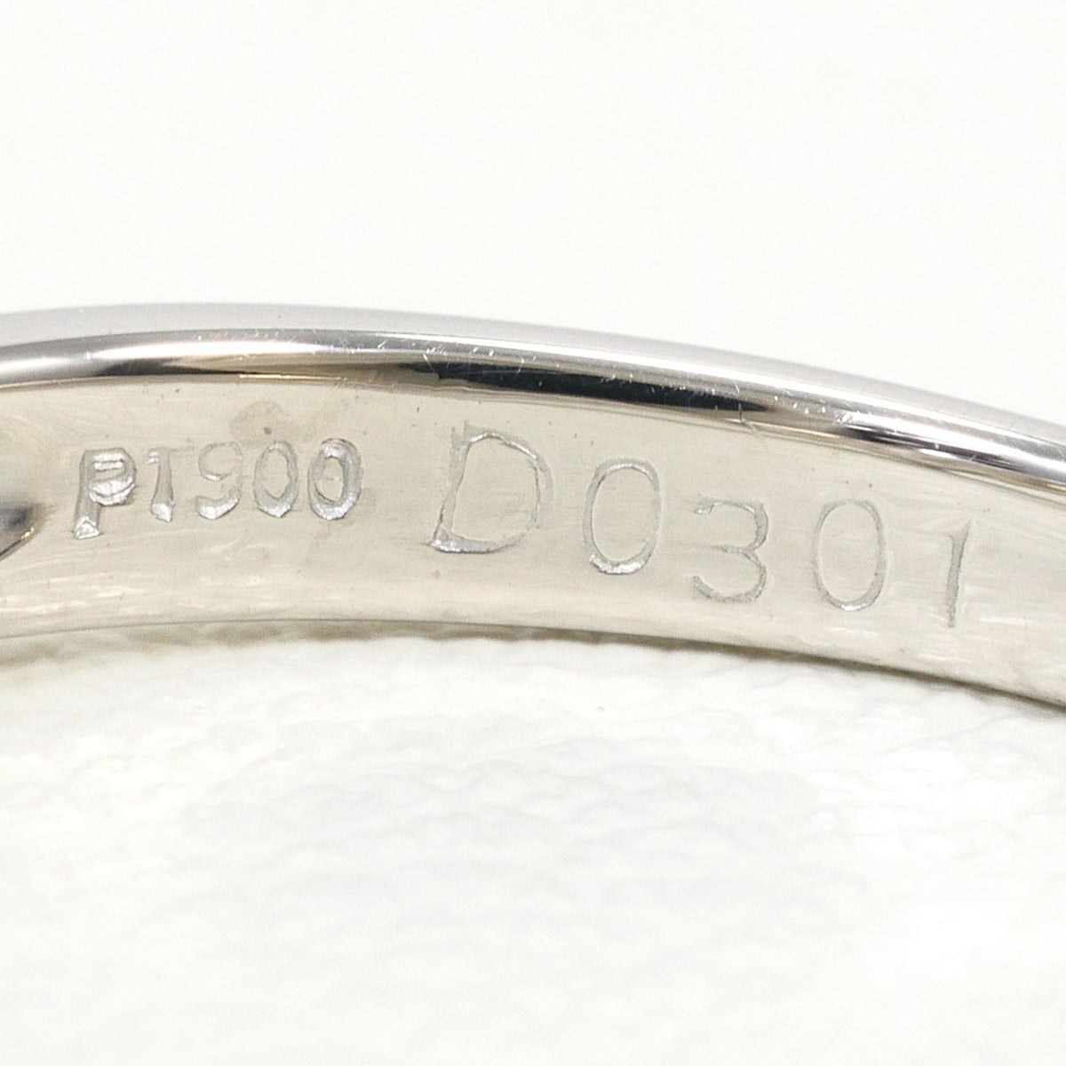 Unbranded Platinum Platinum 900 Band Ring (Pre-Owned)