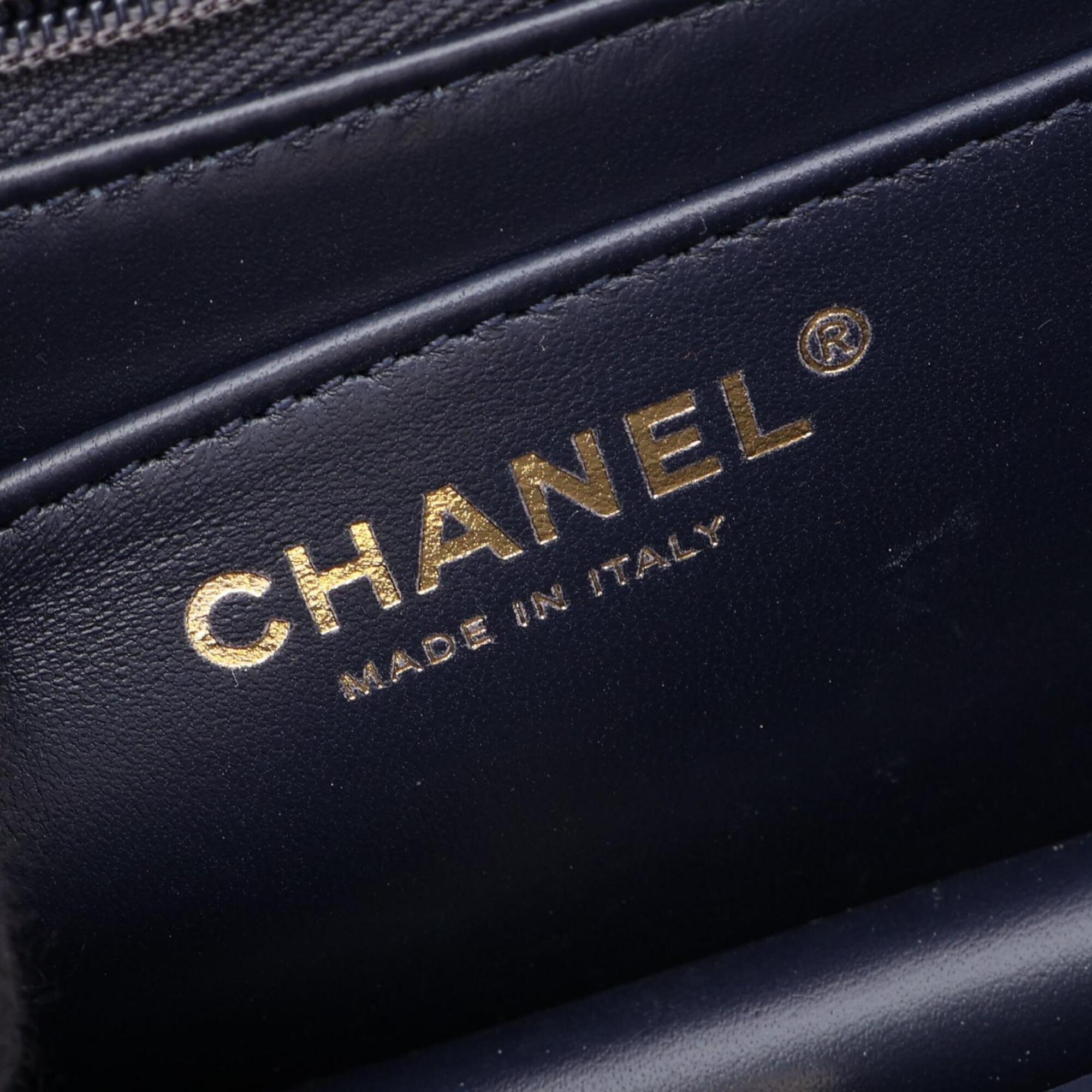 Chanel Navy Leather Handbag Shoulder Bag (Pre-Owned)