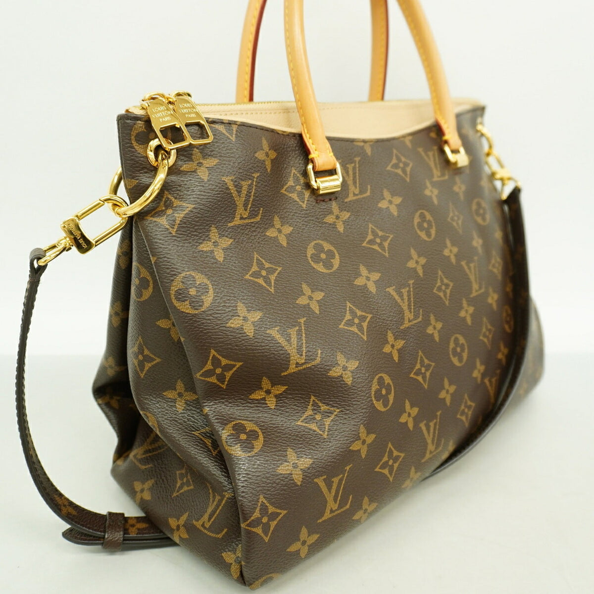 Louis Vuitton Dune Handbag (Pre-Owned)