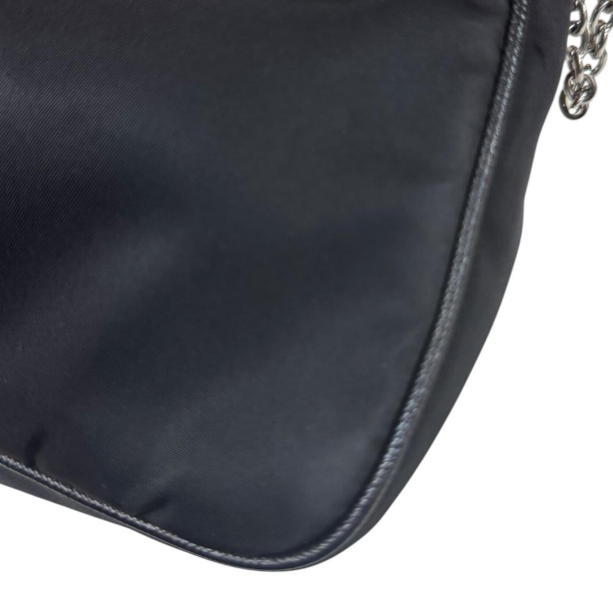 Prada Black Nylon Shoulder Bag (Pre-Owned)