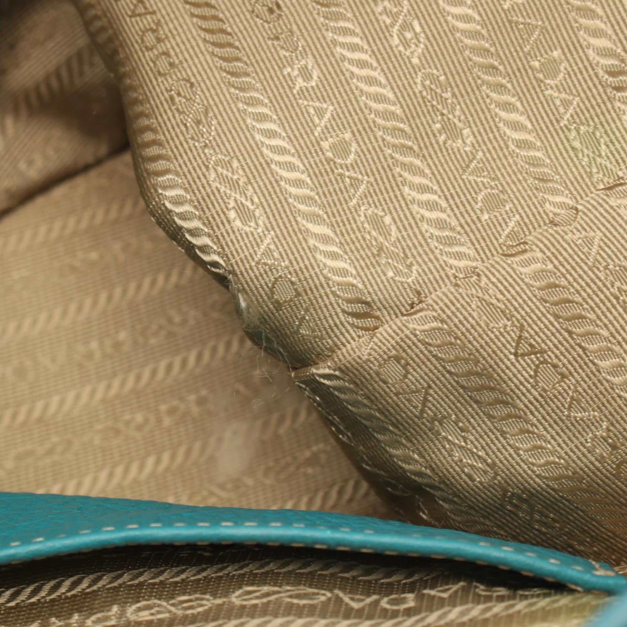 Prada Green Leather Handbag Tote Bag (Pre-Owned)