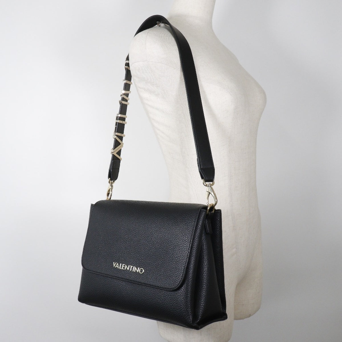 Valentino Leather Shoulder Bag (Pre-Owned)
