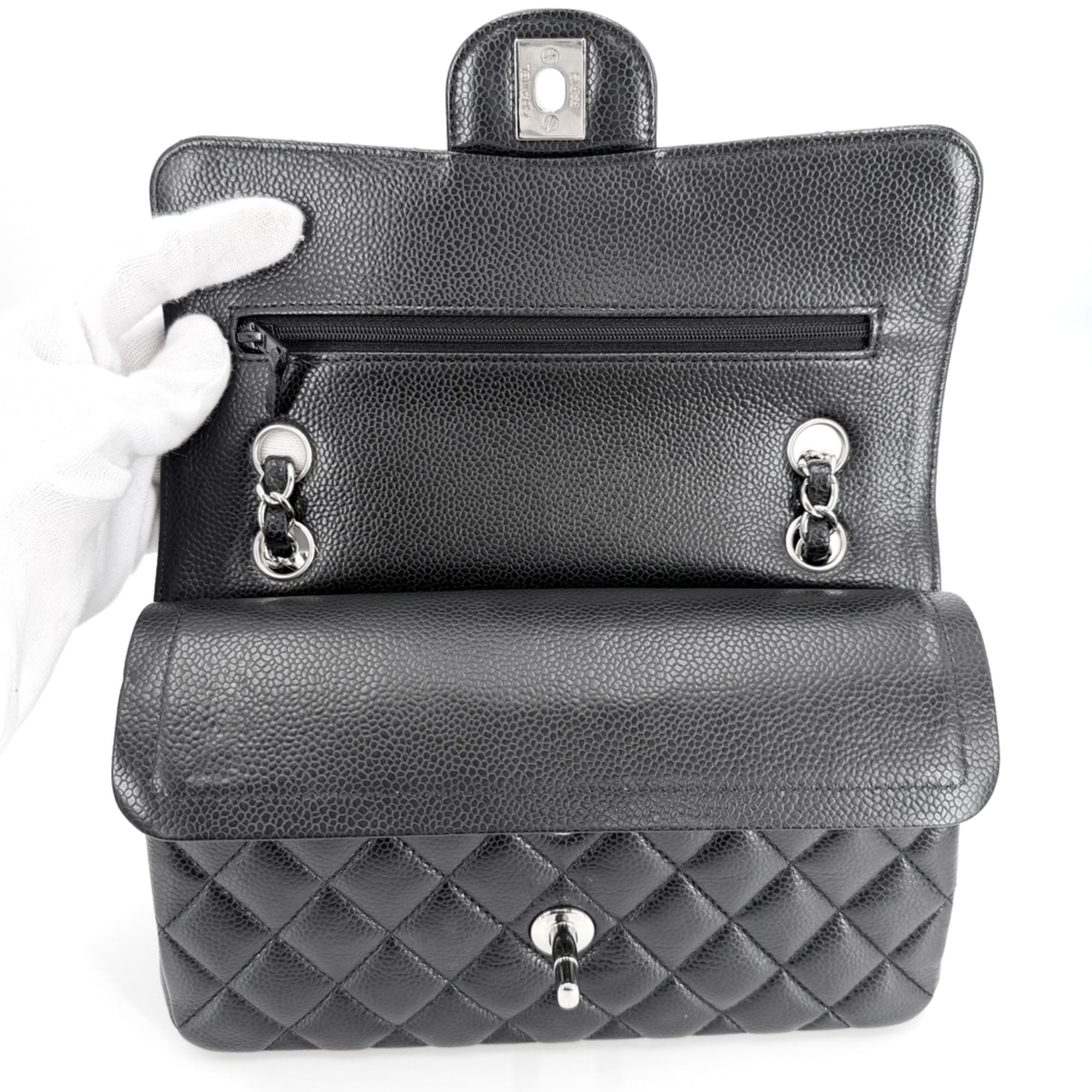 Chanel Black White Grained Calfskin Shoulder Bag (Pre-Owned)