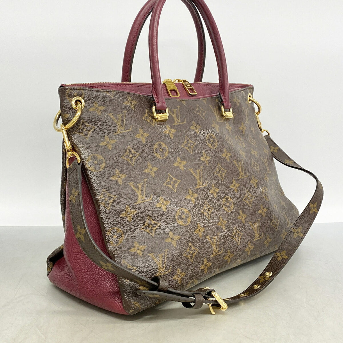 Louis Vuitton Raisin Handbag (Pre-Owned)