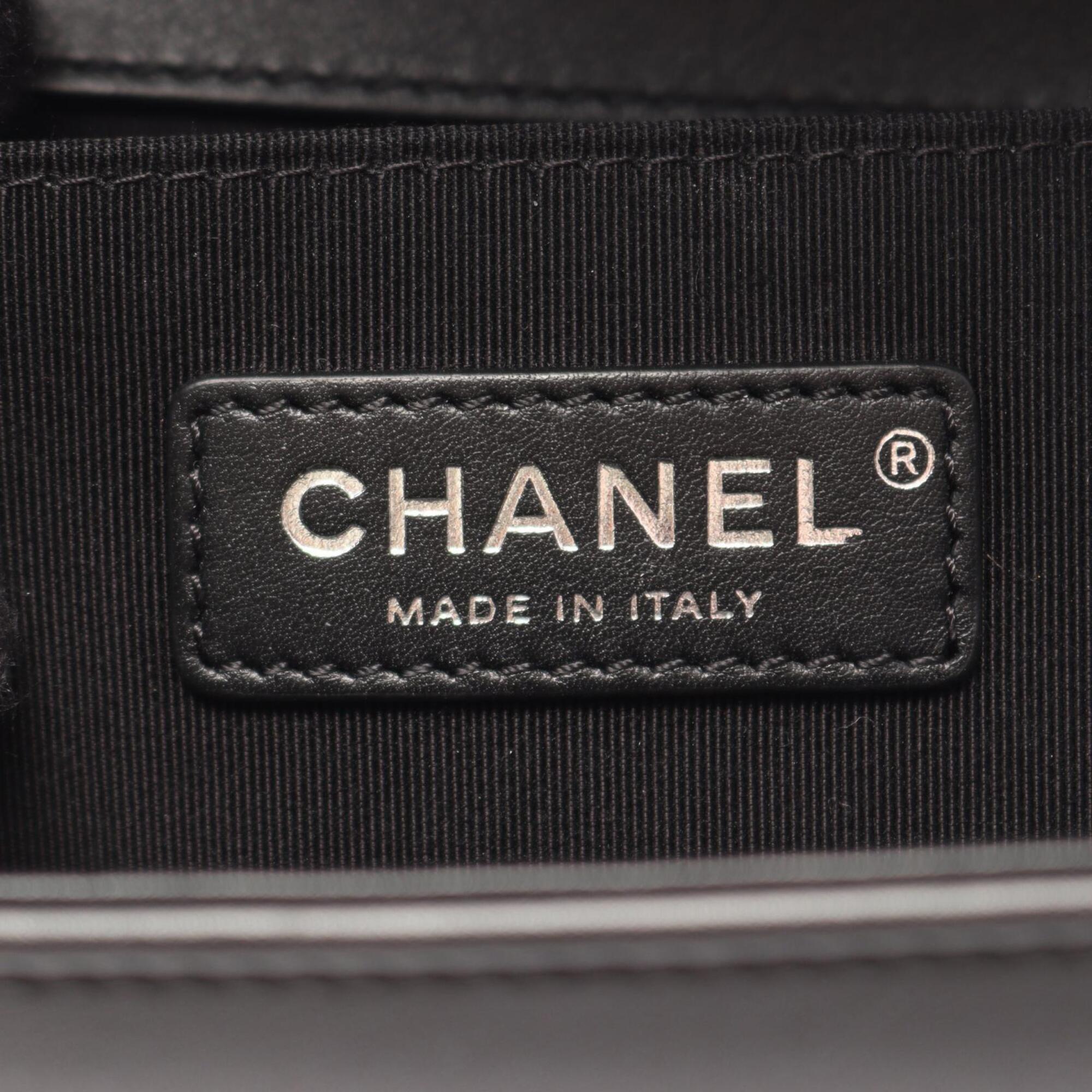Chanel Black Leather Handbag Shoulder Bag (Pre-Owned)
