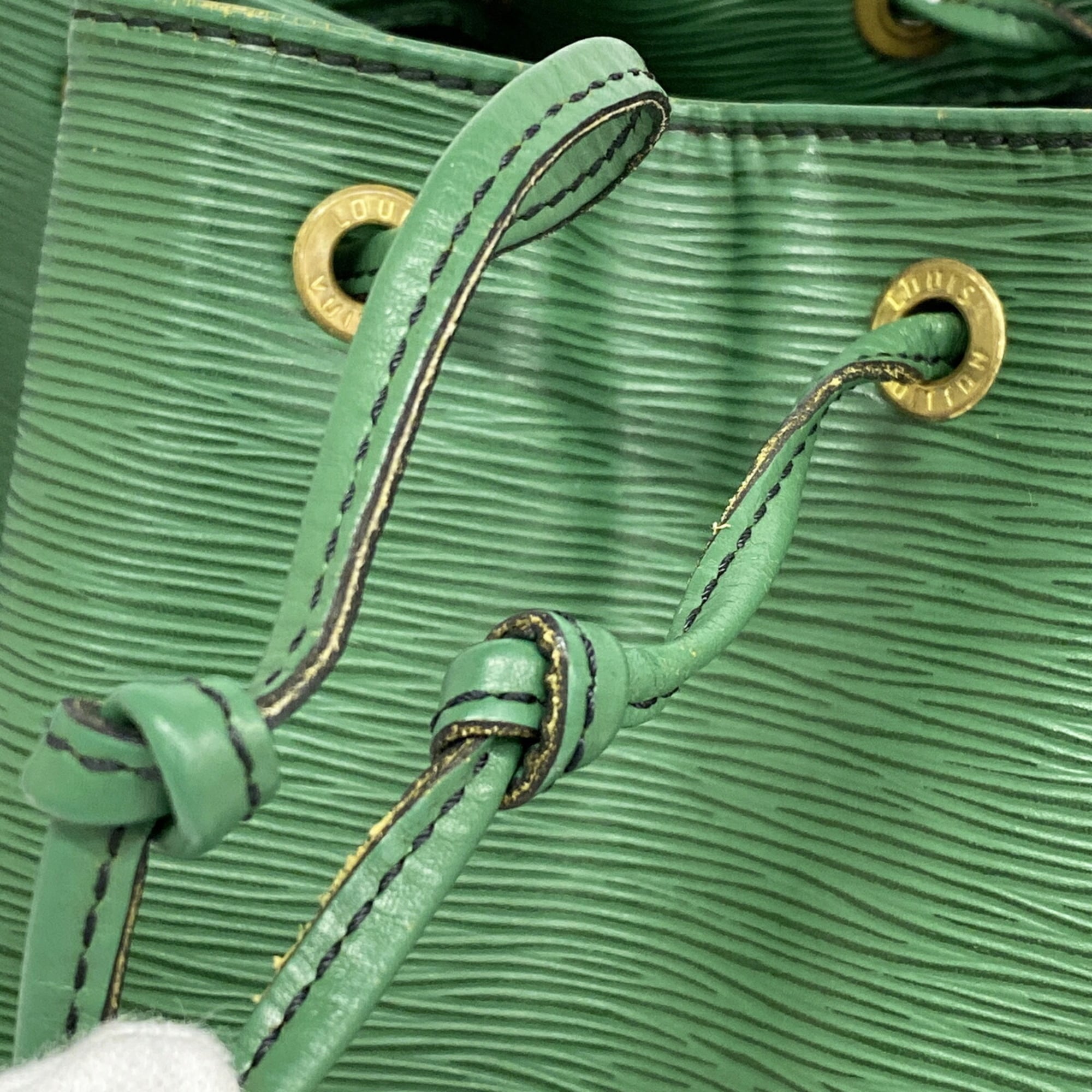 Louis Vuitton Borneo Green Shoulder Bag (Pre-Owned)