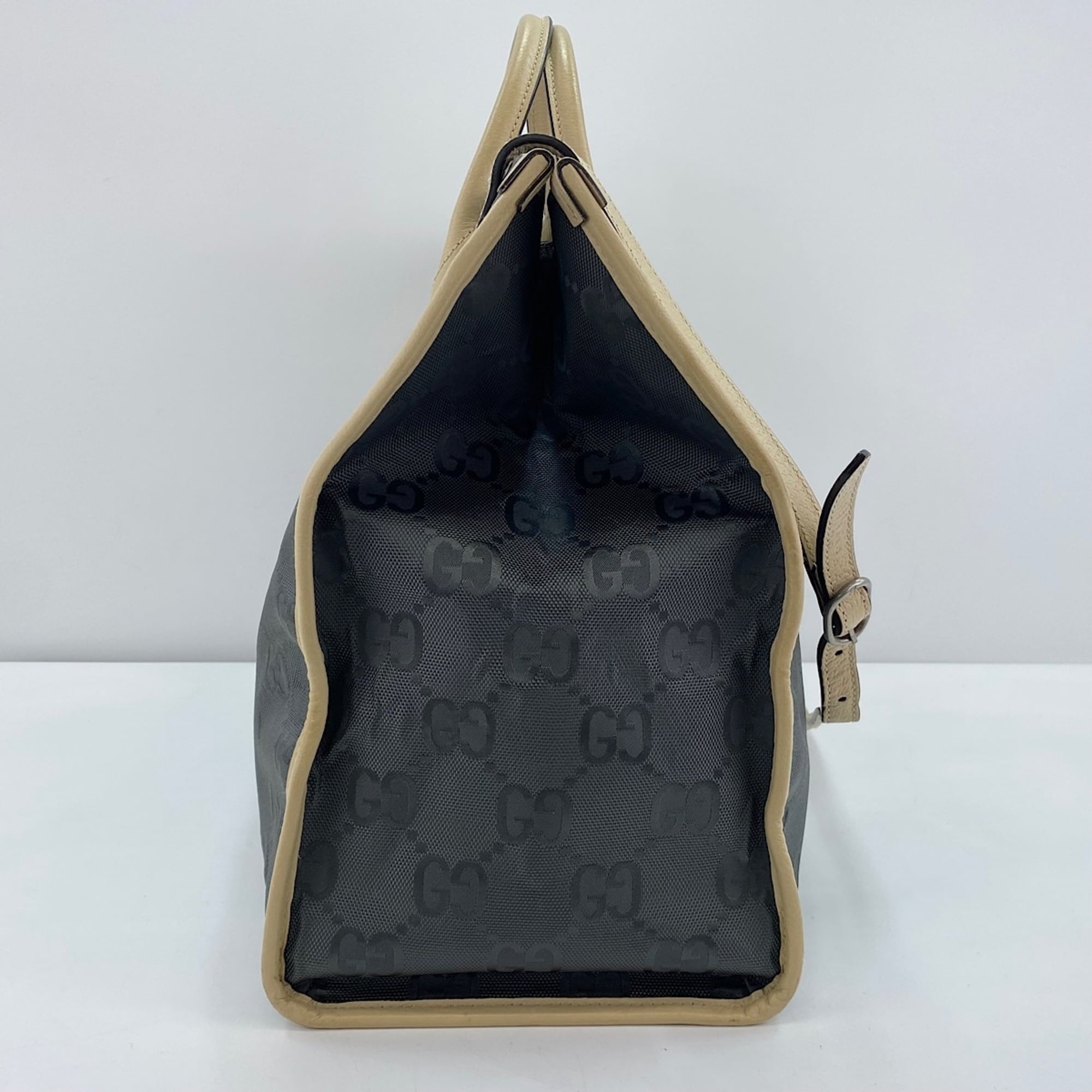 Gucci Gray Handbag Shoulder Bag (Pre-Owned)