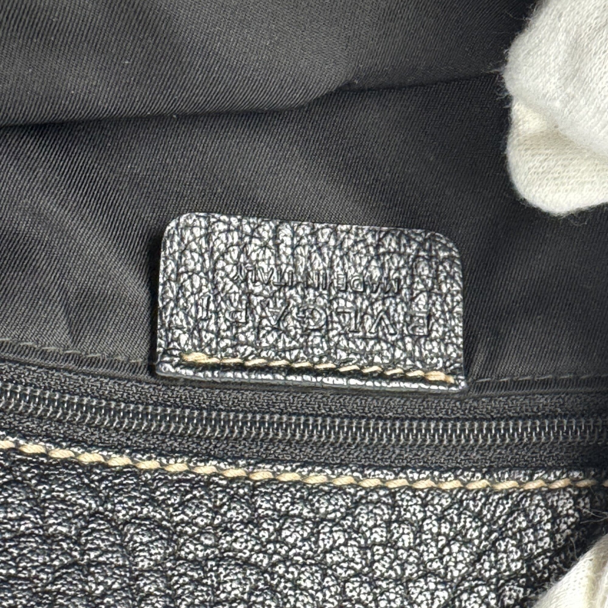 Bvlgari Black Leather Handbag (Pre-Owned)