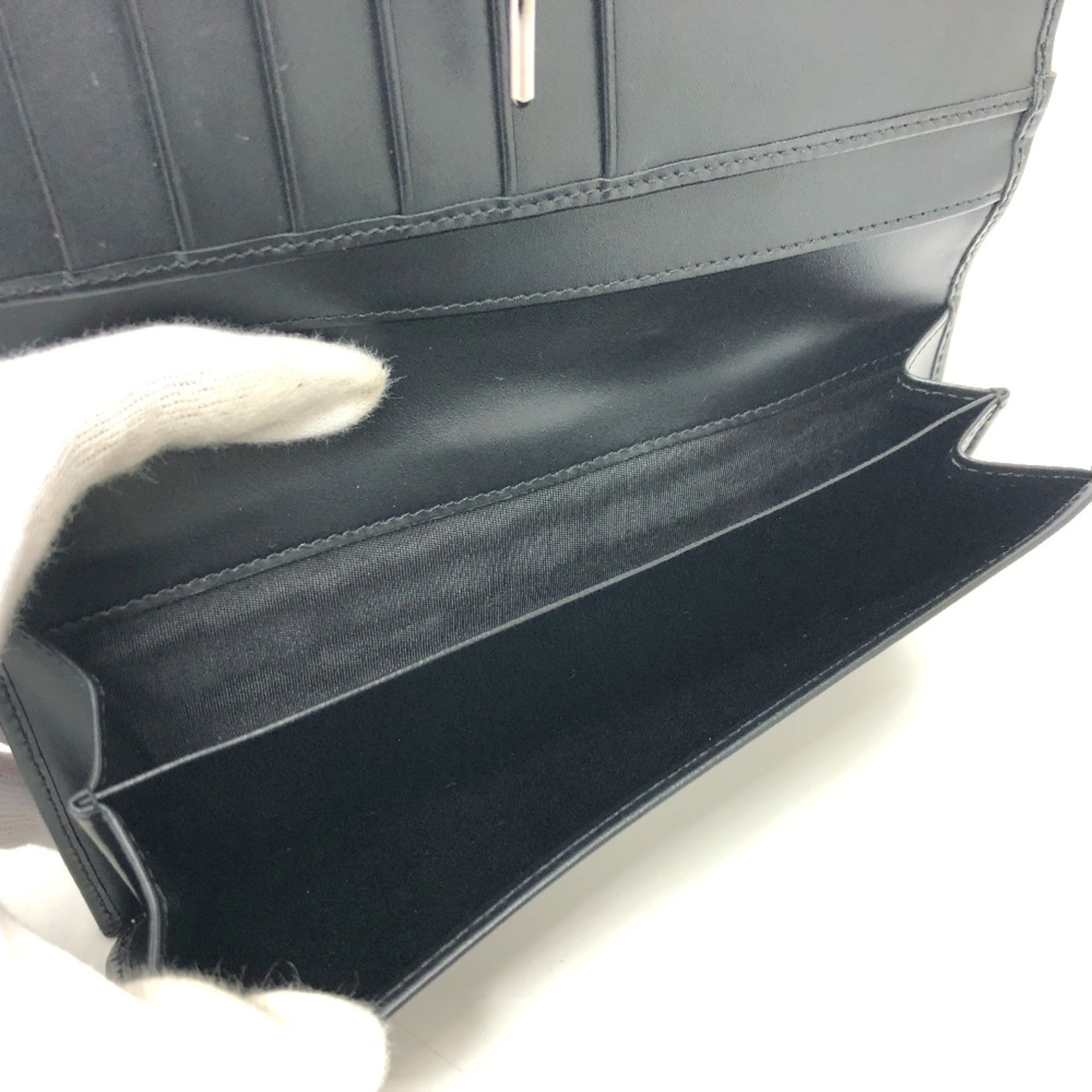 Gucci Black Other Wallet (Bi-Fold) (Pre-Owned)