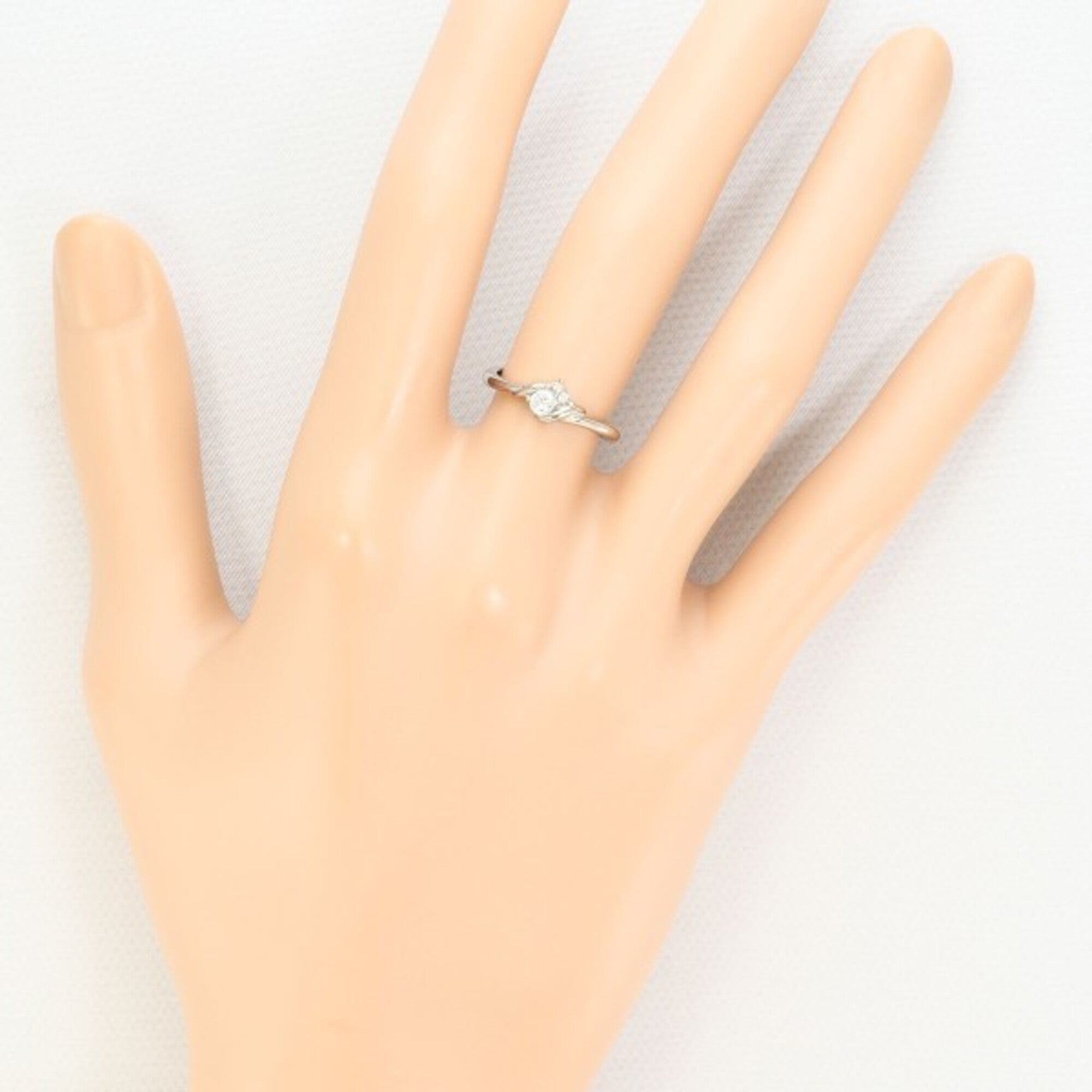 Unbranded White Gold White Gold (18K) Band Ring (Pre-Owned)