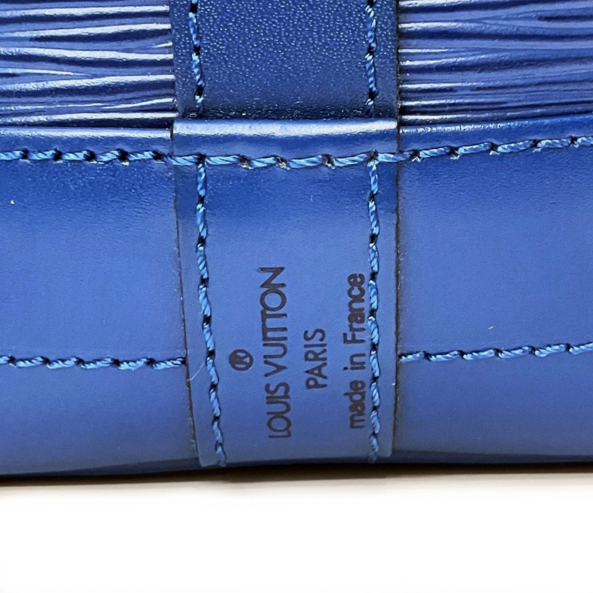 Louis Vuitton Blue Epi Leather Shoulder Bag (Pre-Owned)