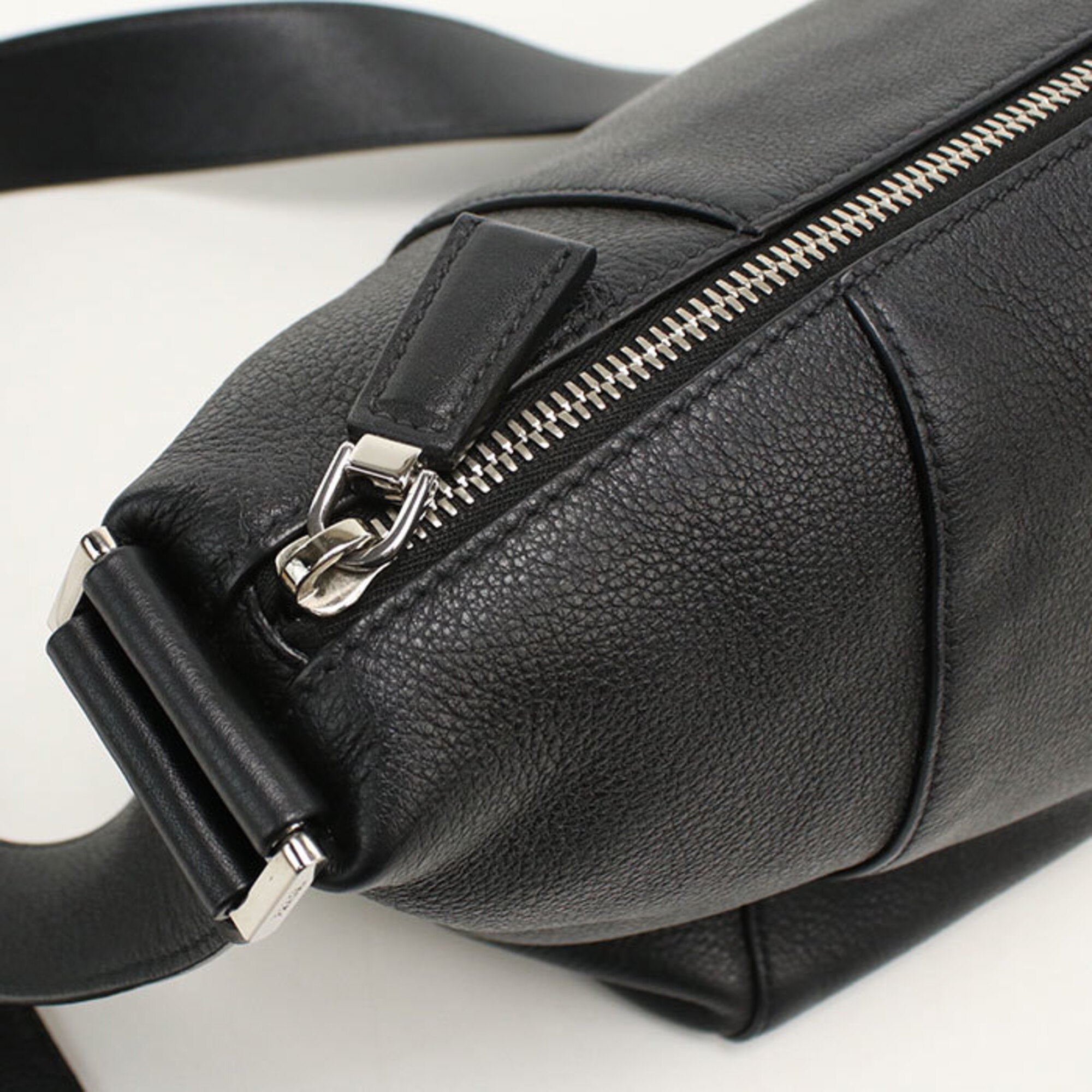 Prada Black Leather Shoulder Bag (Pre-Owned)