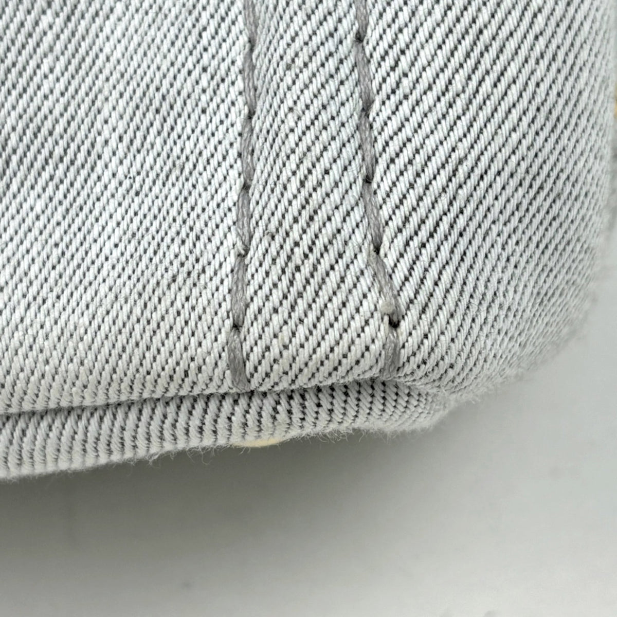 Prada White Denim Tote Bag (Pre-Owned)