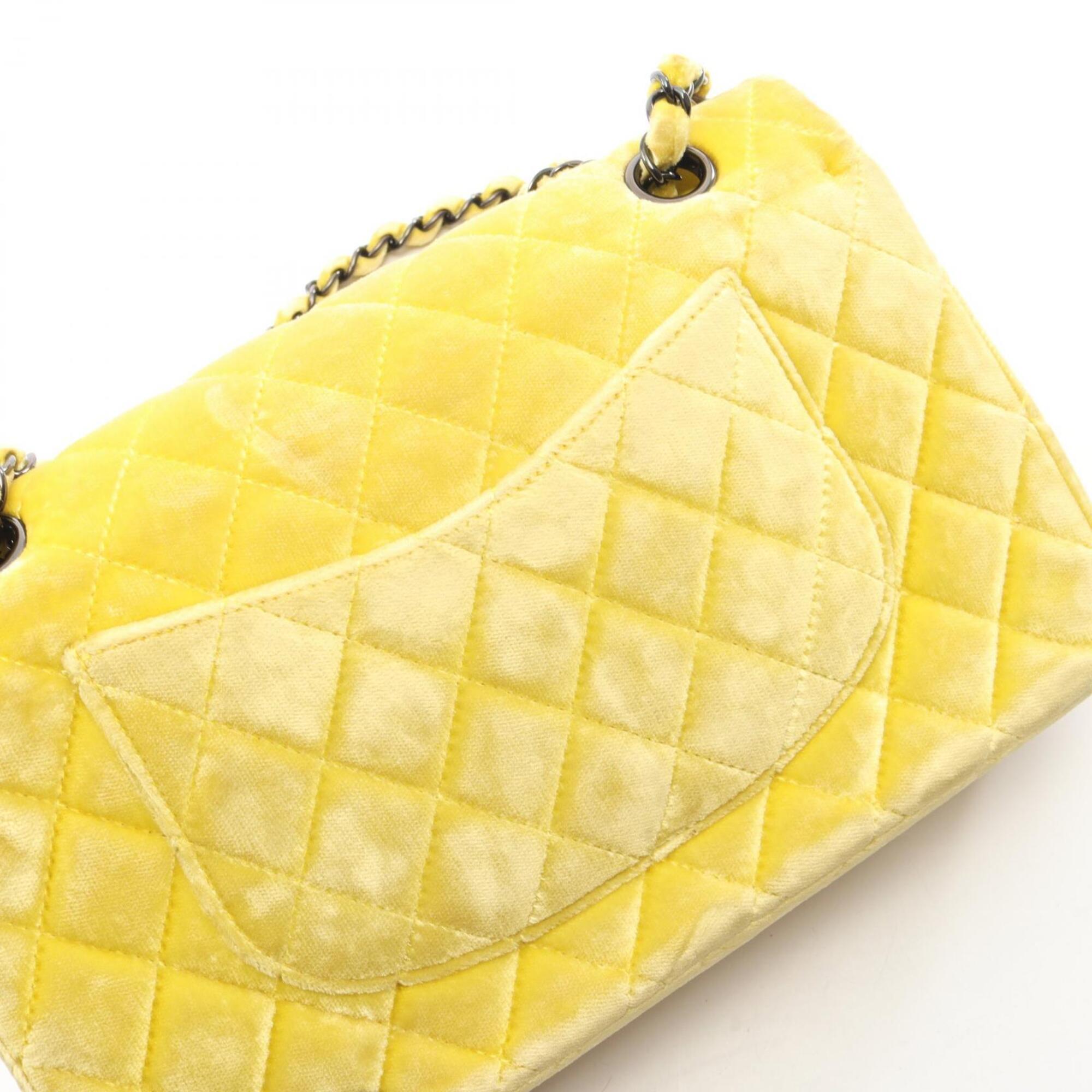 Chanel Yellow Fabric Handbag Shoulder Bag (Pre-Owned)