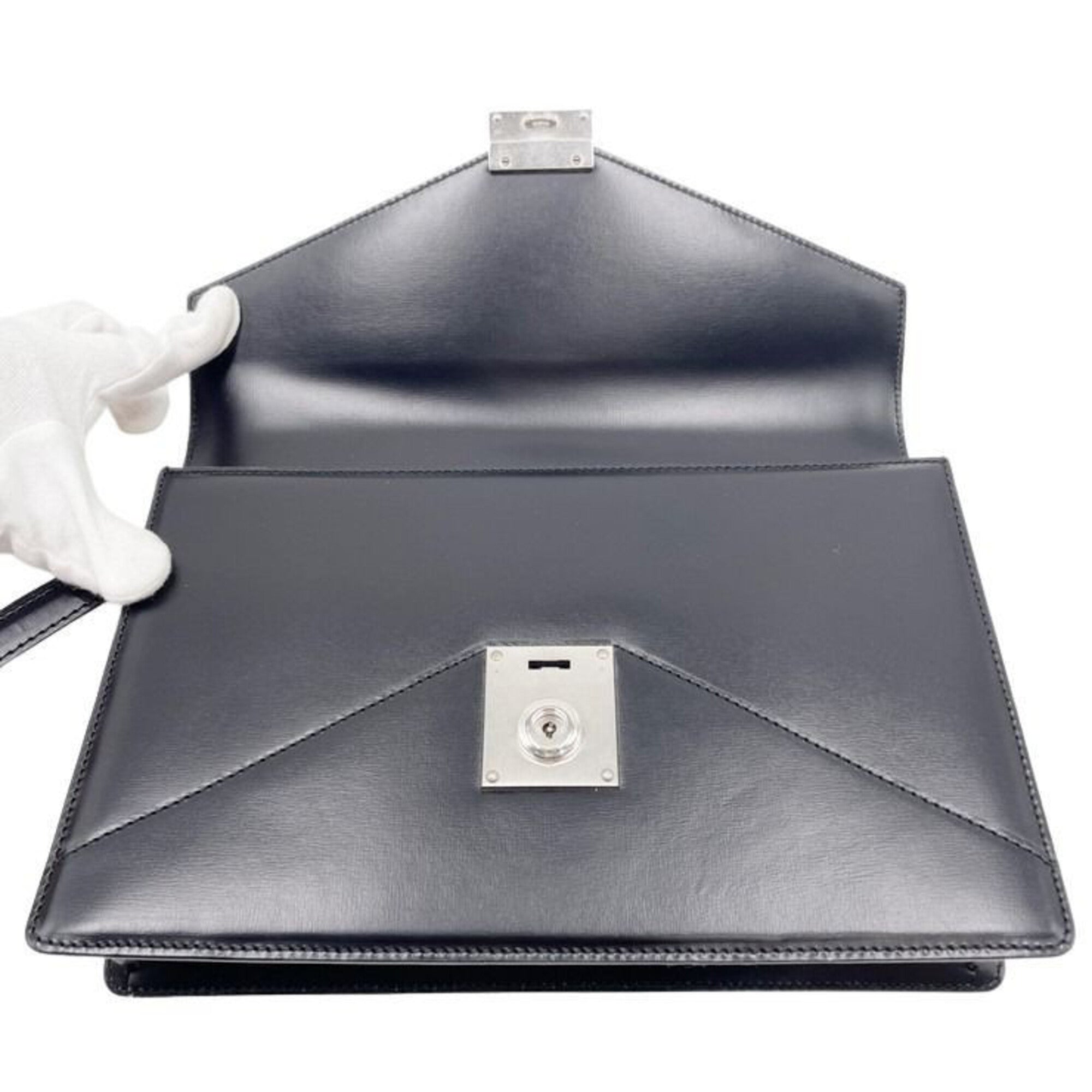 Loewe Black Leather Clutch Bag (Pre-Owned)