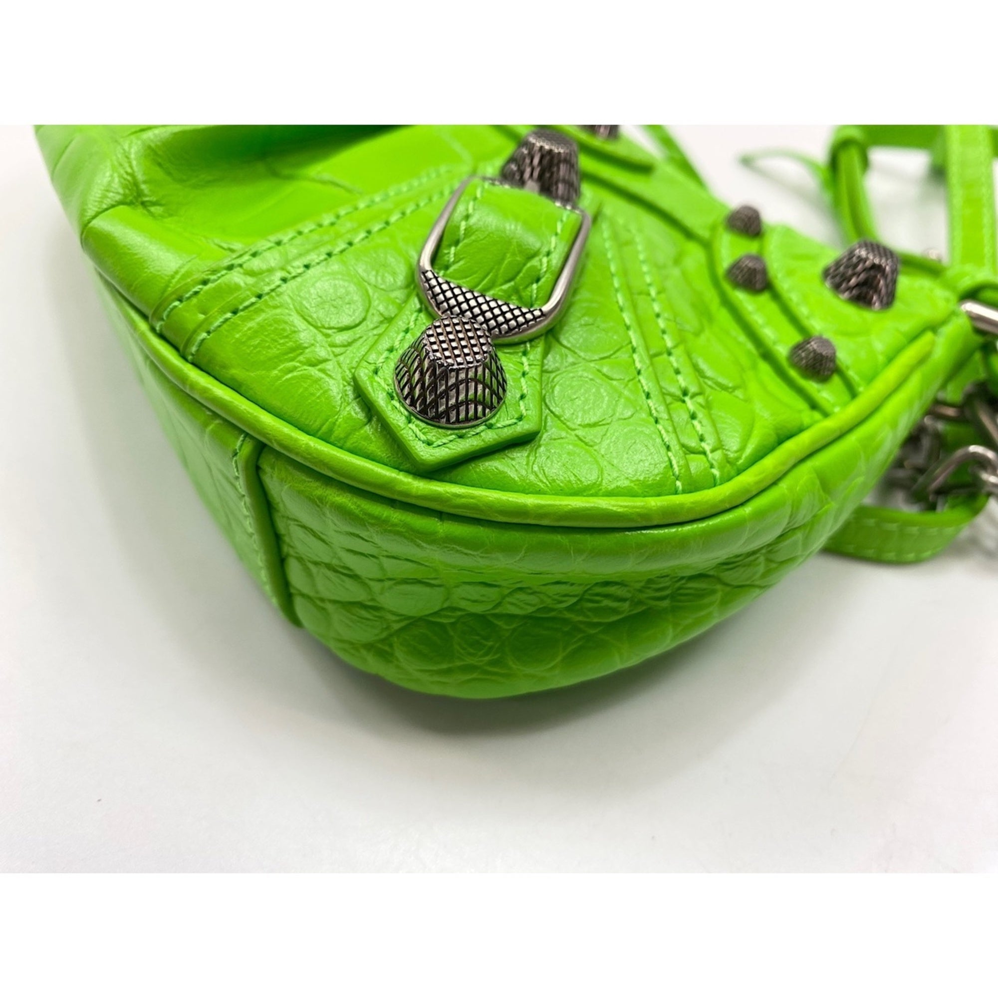 Balenciaga Green Shoulder Bag (Pre-Owned)