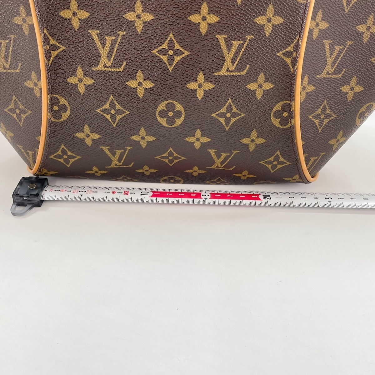 Louis Vuitton Brown Shoulder Bag (Pre-Owned)