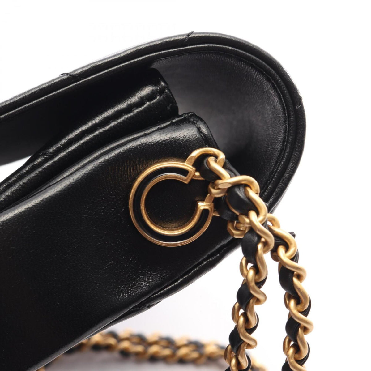 Chanel Black Leather Handbag Shoulder Bag (Pre-Owned)