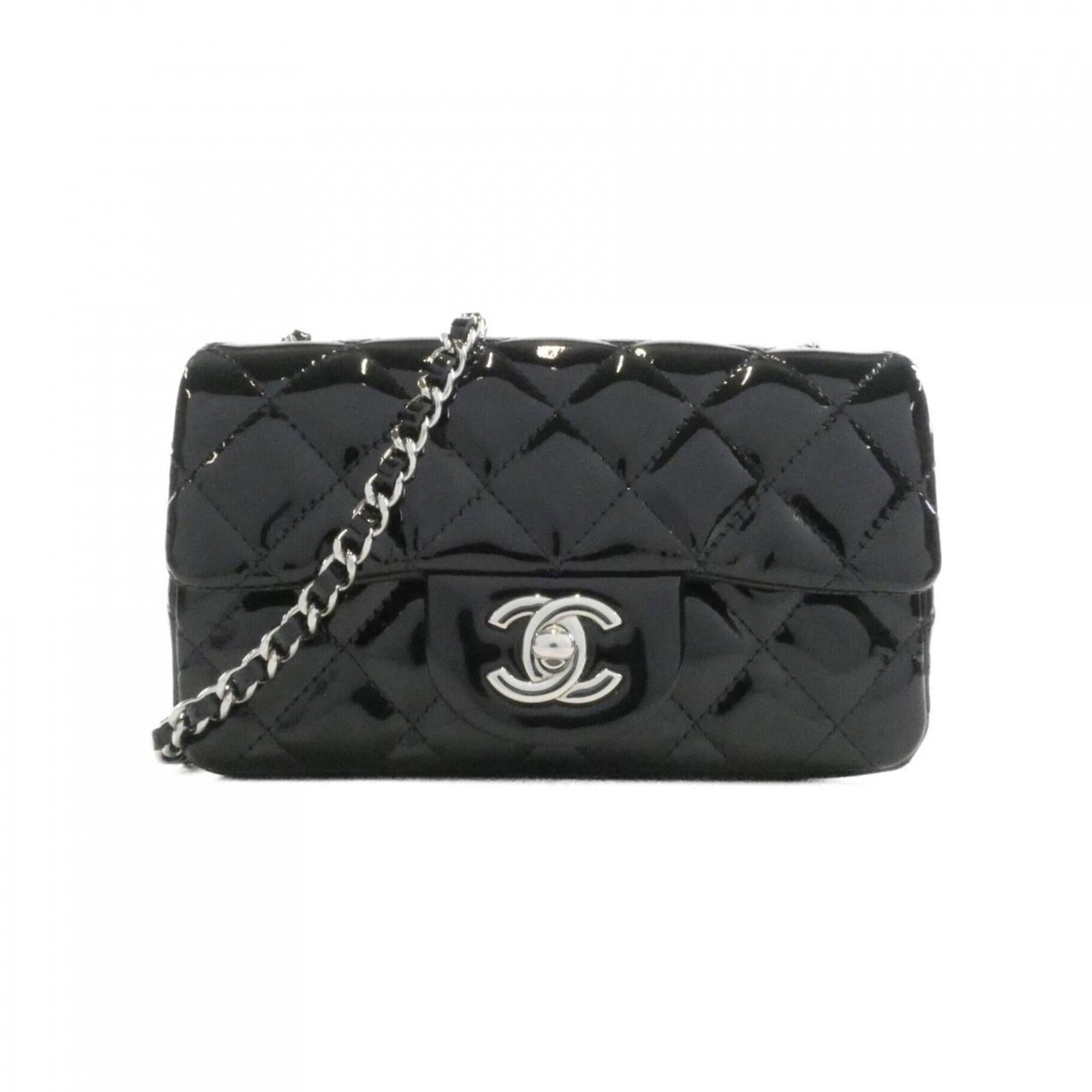 Chanel Black Leather Shoulder Bag (Pre-Owned)