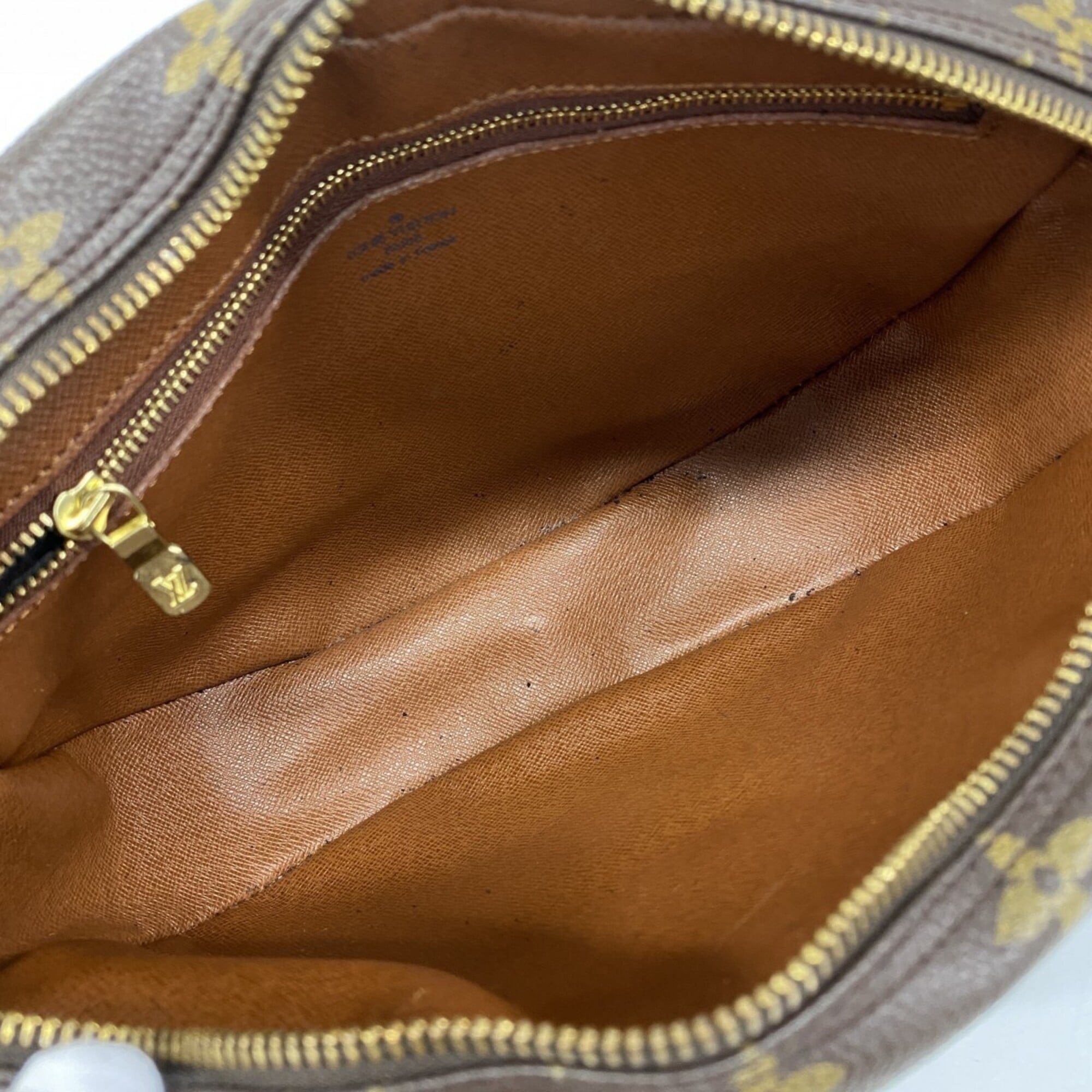 Louis Vuitton Brown Shoulder Bag (Pre-Owned)