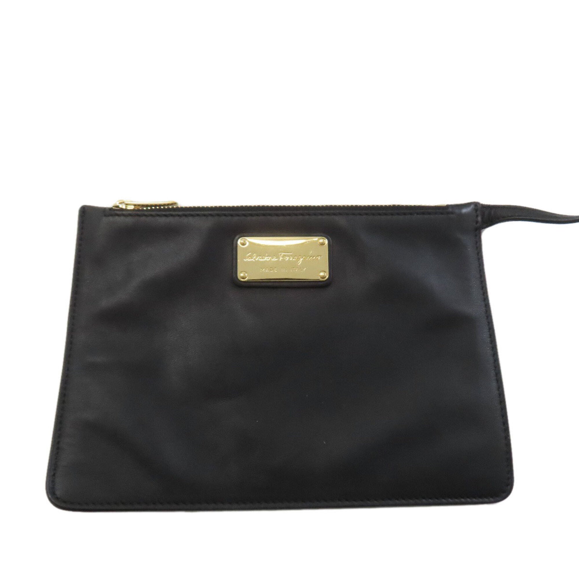 Salvatore Ferragamo Black Leather Pouch Shoulder Bag (Pre-Owned)