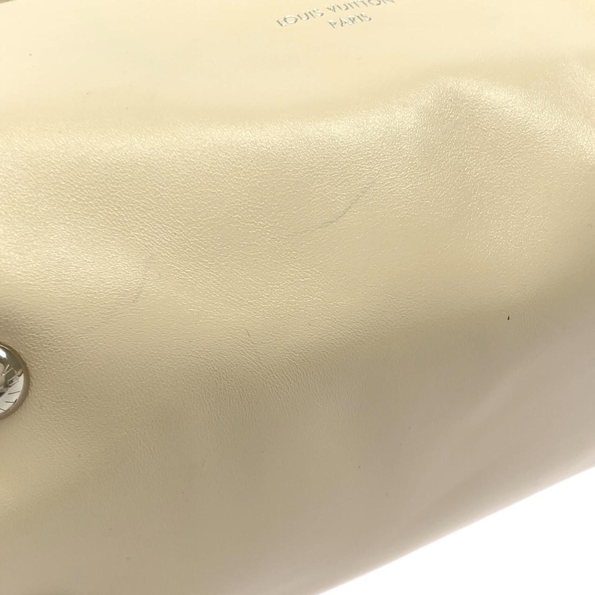 Louis Vuitton Ivory White Leather Shoulder Bag (Pre-Owned)