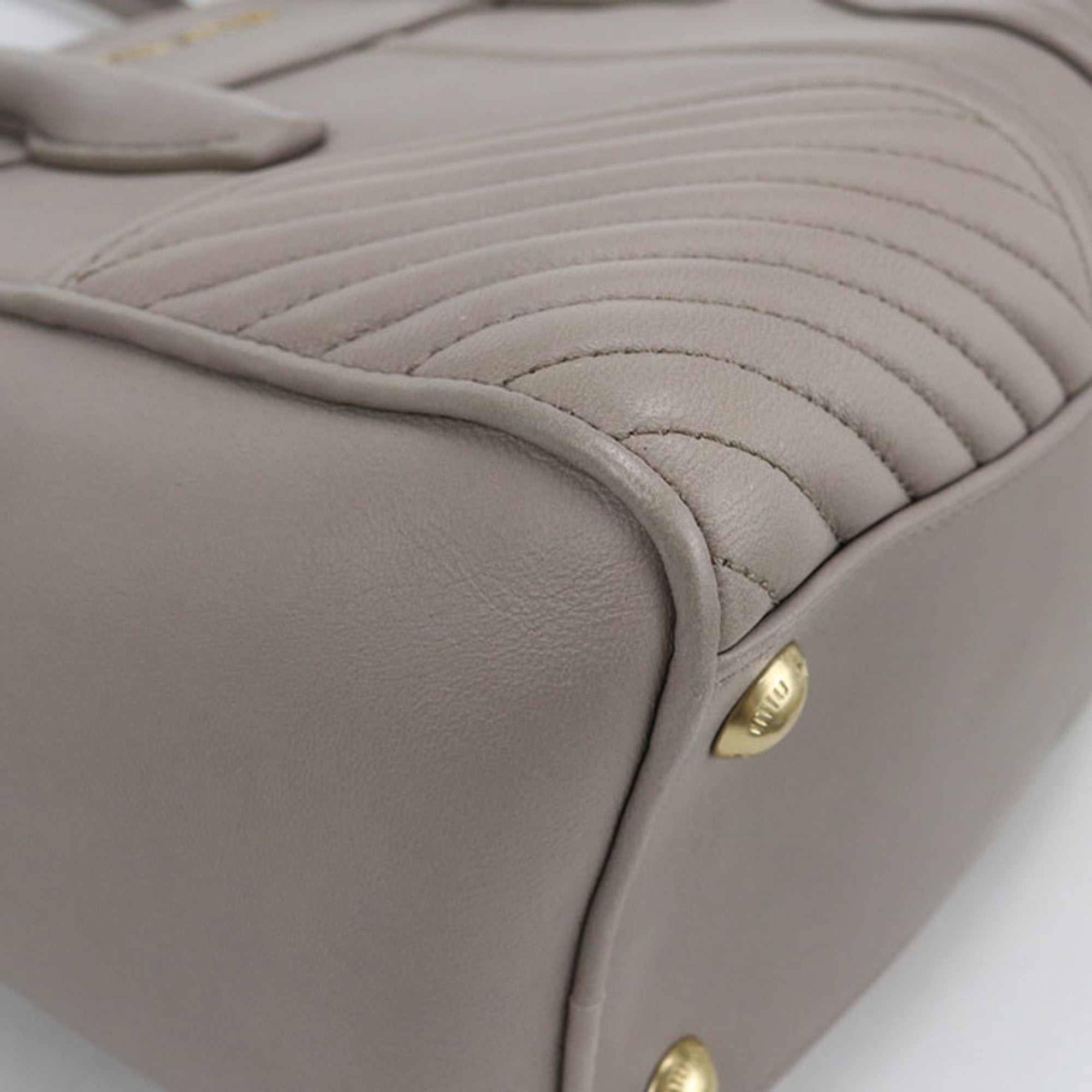Miu Miu Gray Leather Tote Bag (Pre-Owned)