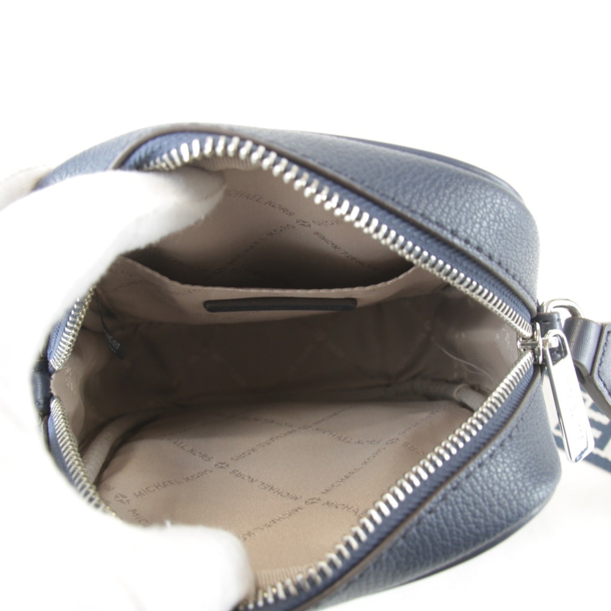 Michael Kors Jet Set Navy Leather Shoulder Bag (Pre-Owned)