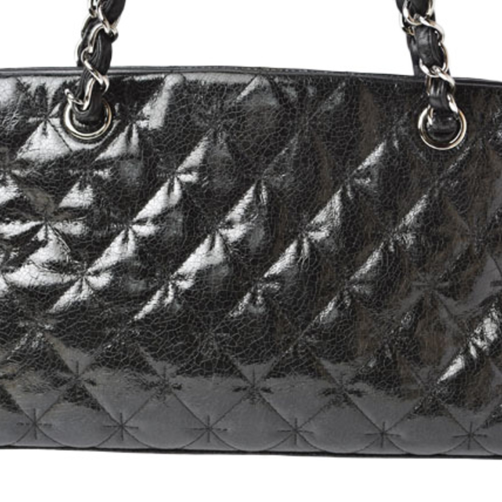 Chanel Black Patent Leather Tote Bag (Pre-Owned)