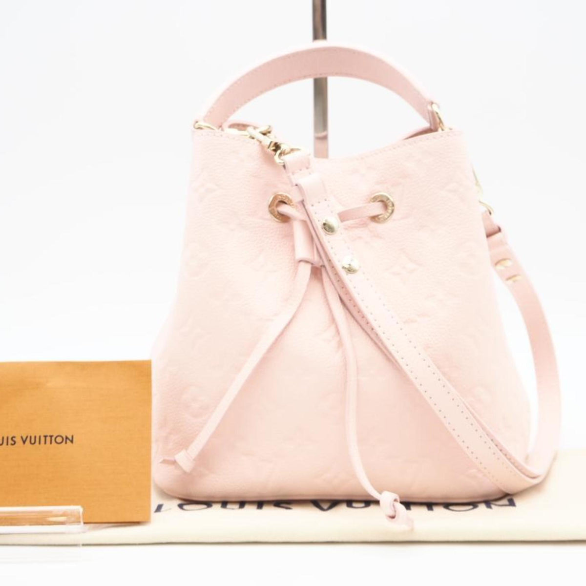 Louis Vuitton Opal Pink Leather Shoulder Bag (Pre-Owned)