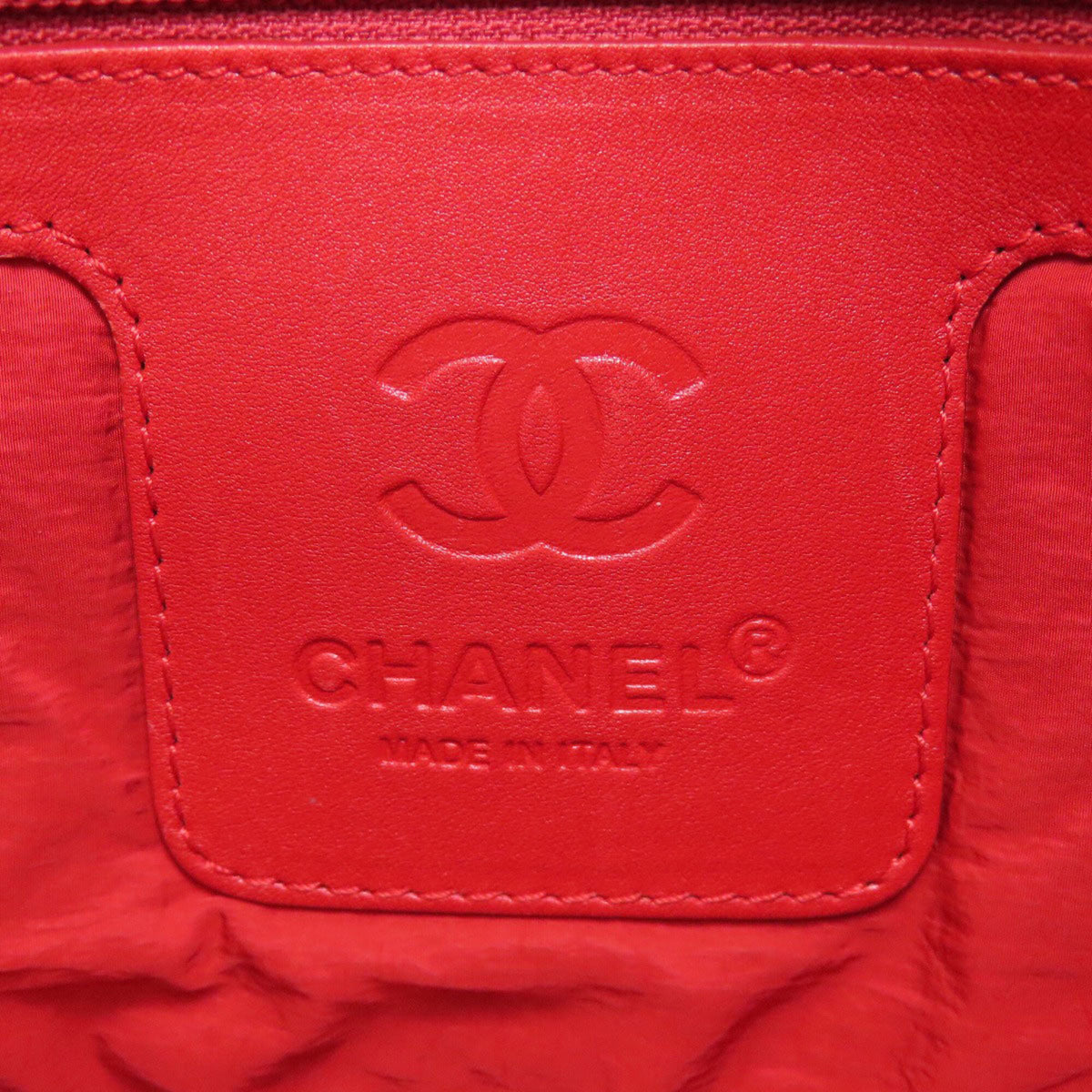 Chanel Black Nylon Tote Bag (Pre-Owned)