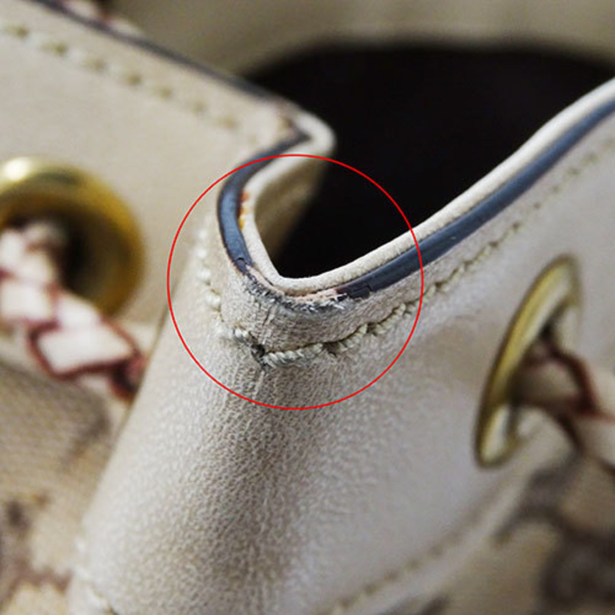 Gucci Beige Gg Canvas Handbag Shoulder Bag (Pre-Owned)