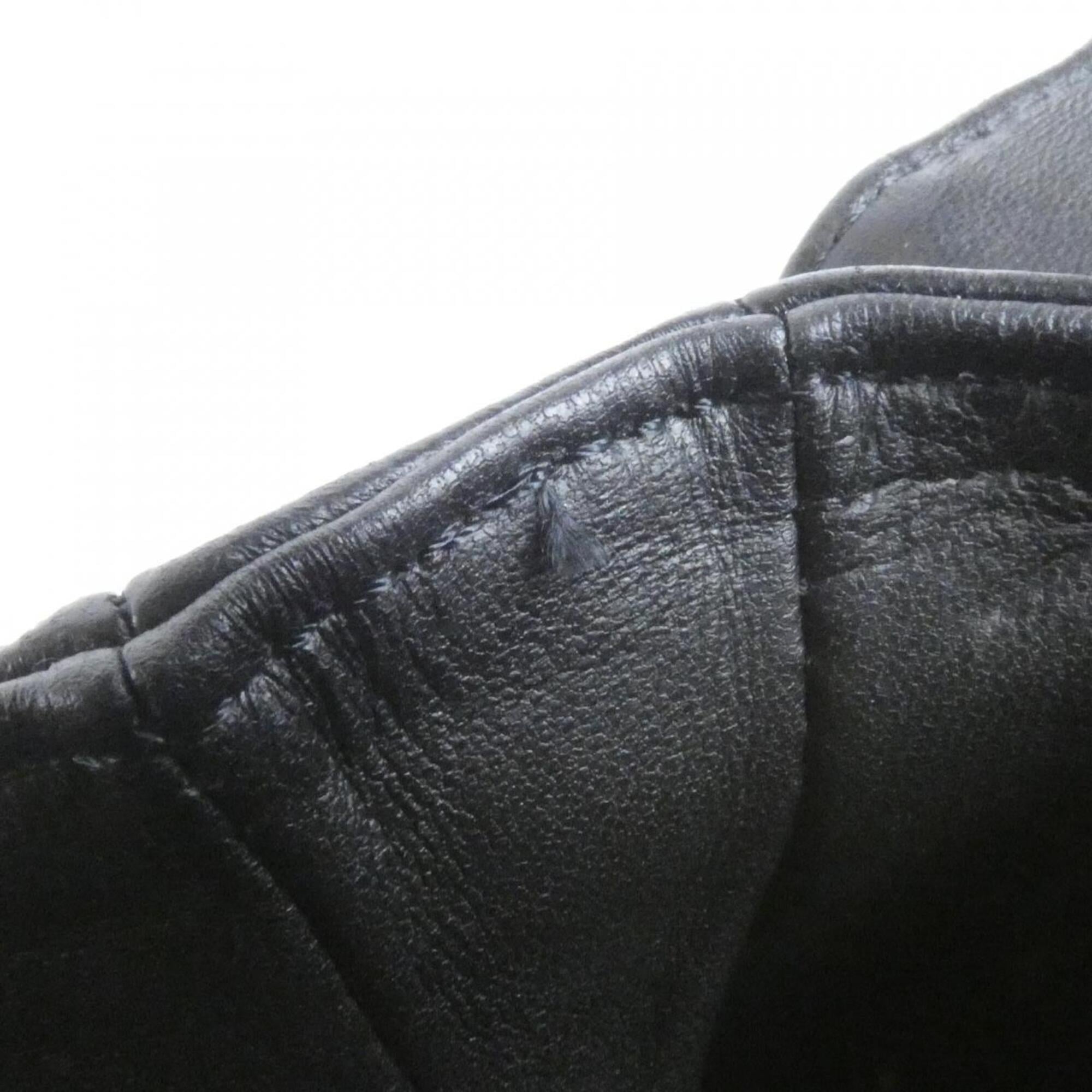 Chanel Black Grained Calfskin Handbag (Pre-Owned)
