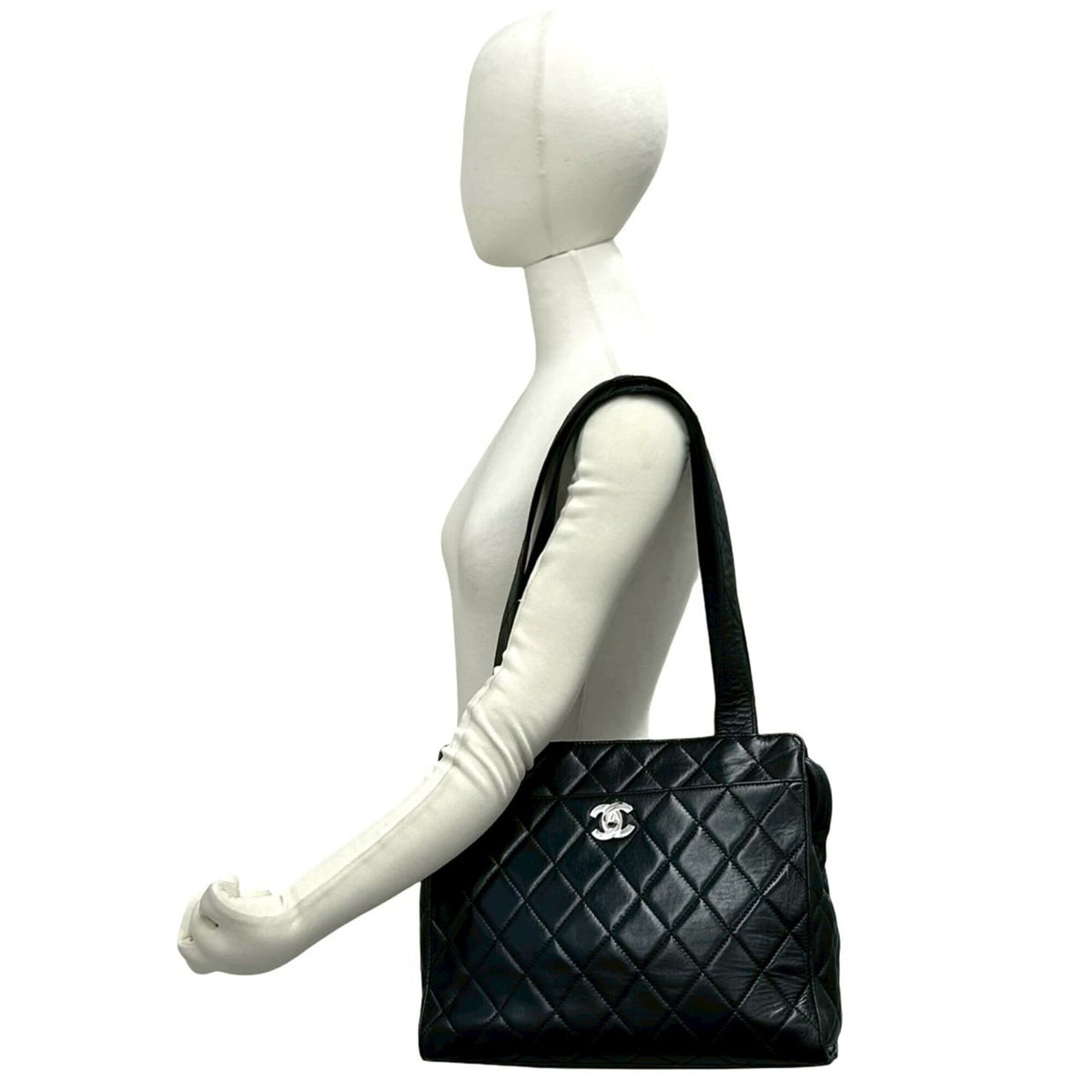 Chanel Black Leather Shoulder Bag Tote Bag (Pre-Owned)