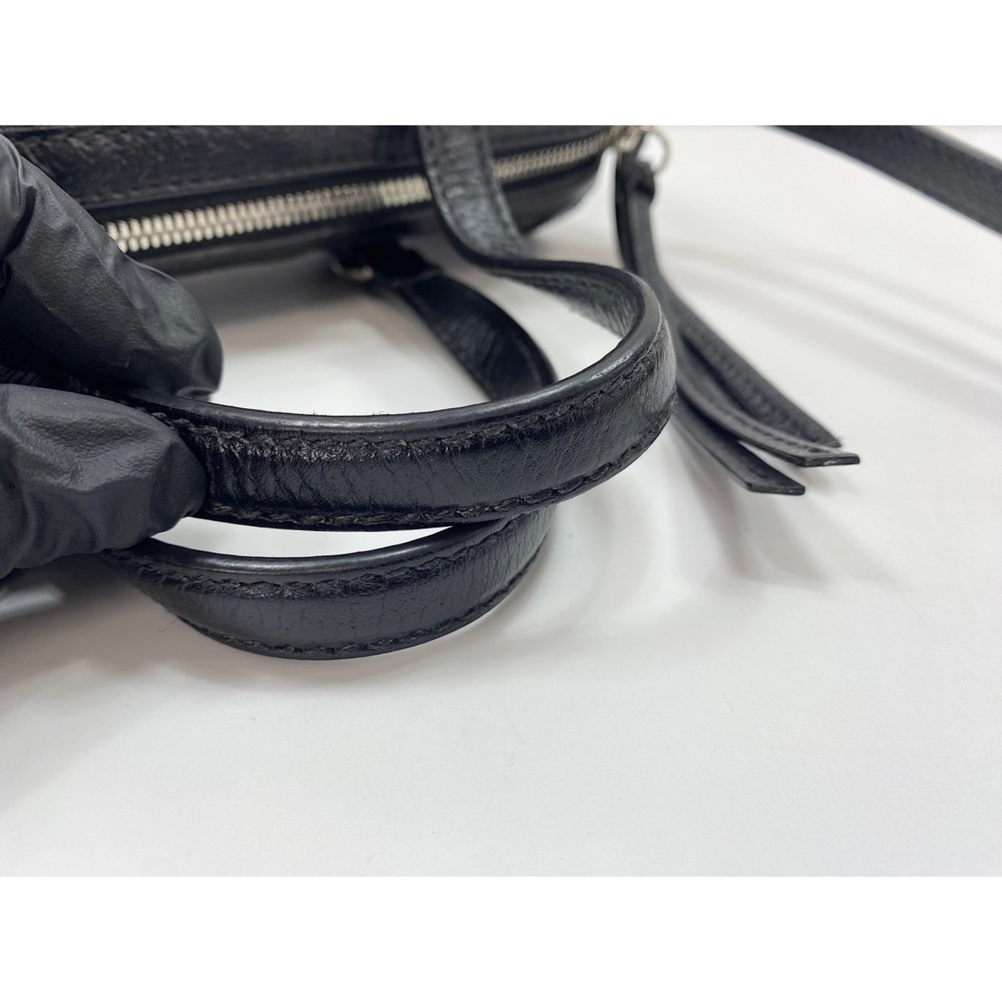 Gucci Black Shoulder Bag (Pre-Owned)