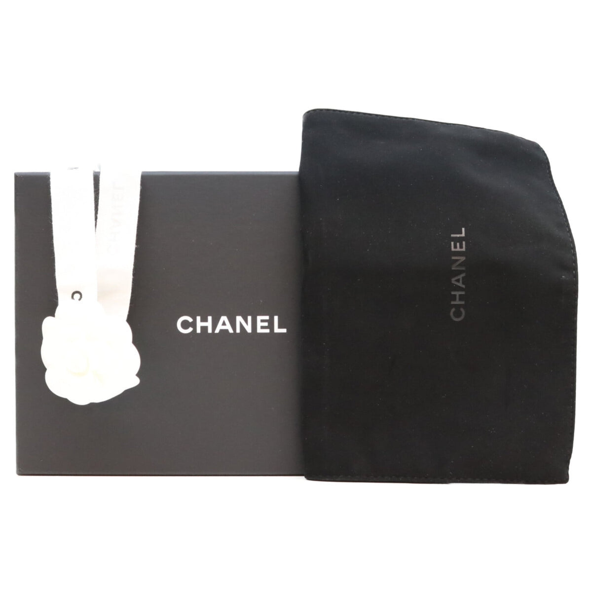 Chanel Black Grained Calfskin Shoulder Bag (Pre-Owned)