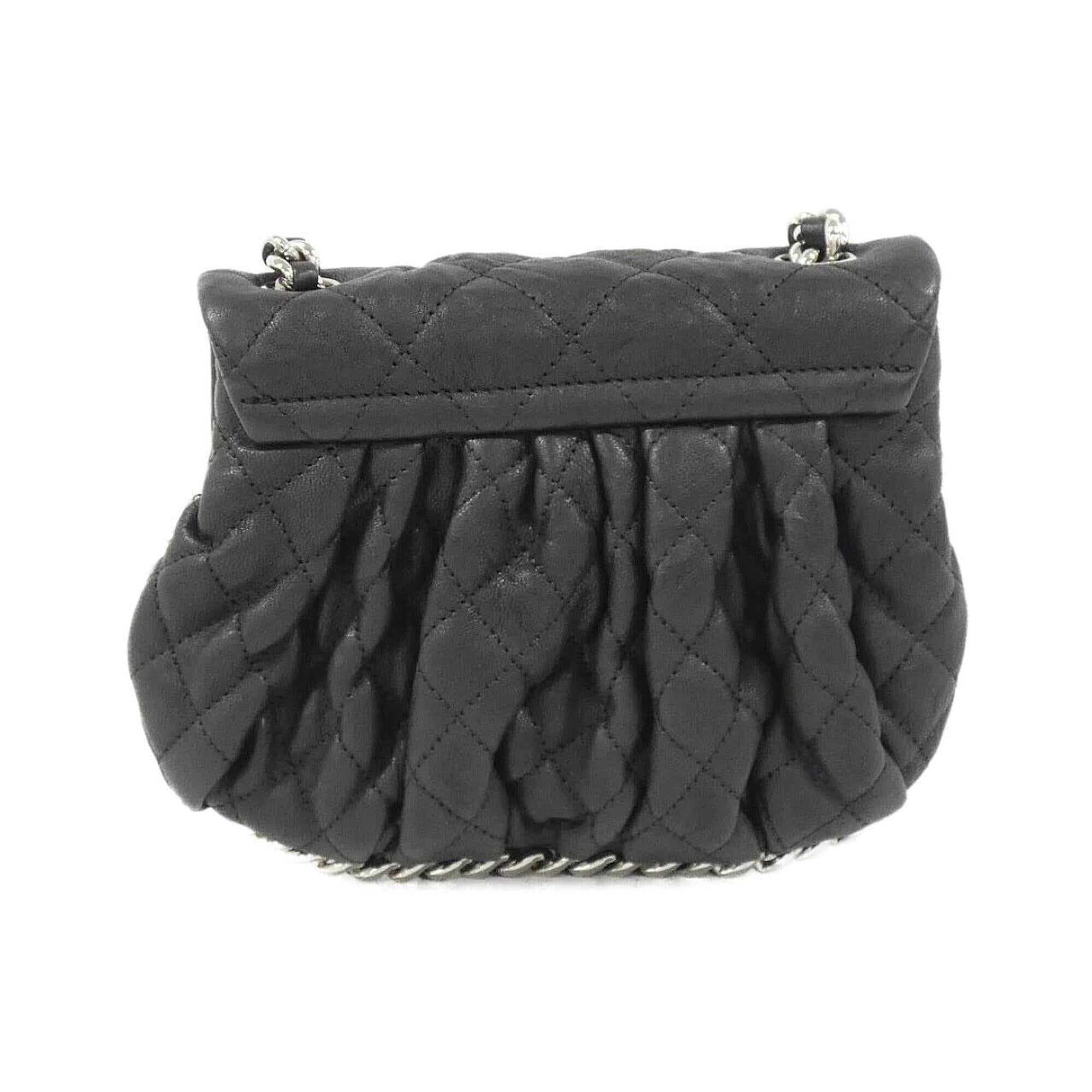 Chanel Black Leather Shoulder Bag (Pre-Owned)