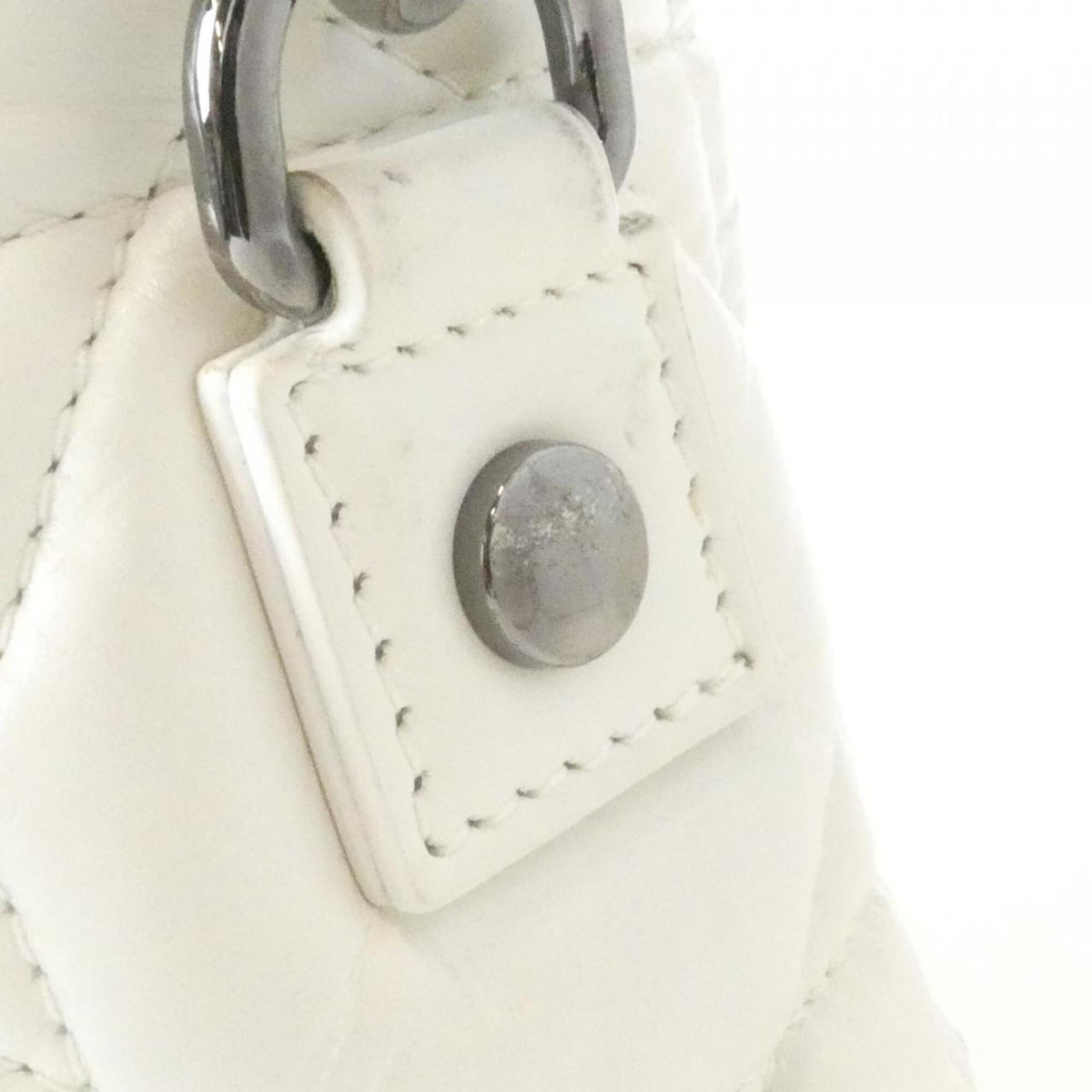 Christian Dior Leather Shoulder Bag (Pre-Owned)