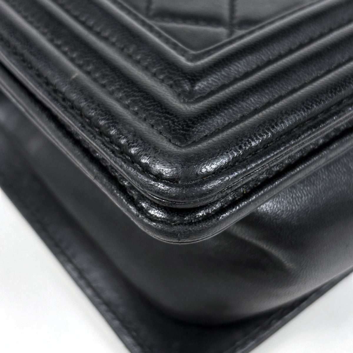 Chanel Boy Chanel Black Leather Shoulder Bag (Pre-Owned)