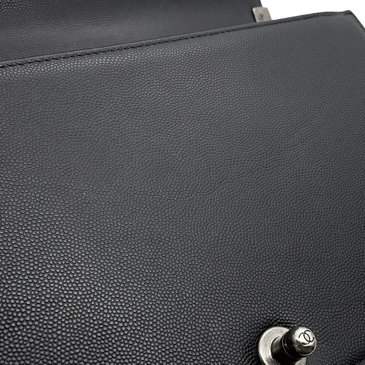 Chanel Black Grained Calfskin Shoulder Bag (Pre-Owned)