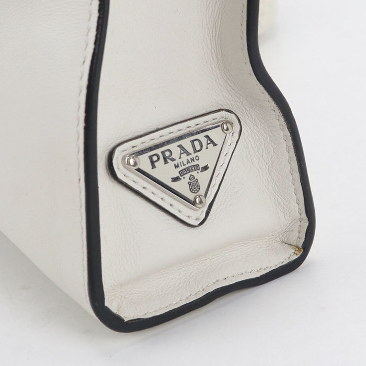 Prada White Leather Tote Bag (Pre-Owned)