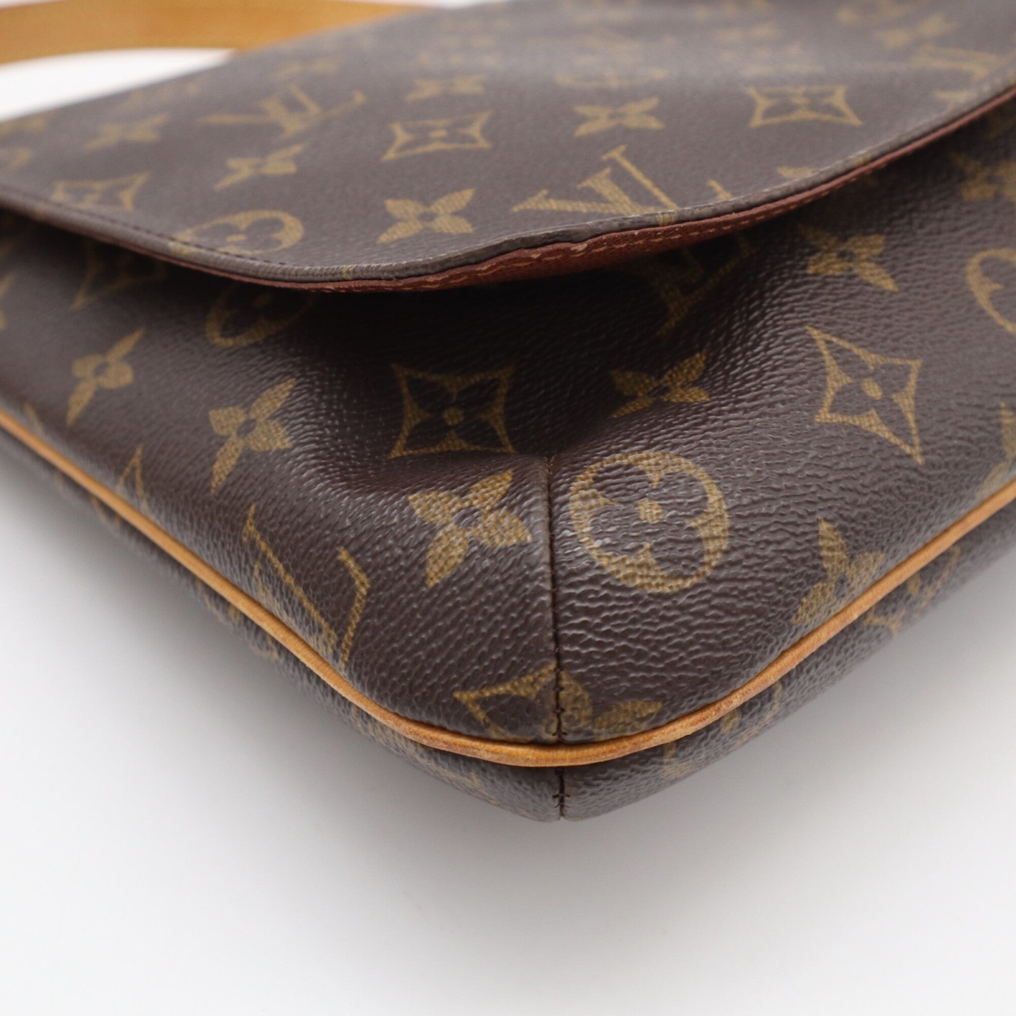 Louis Vuitton Beige Brown Coated Canvas Leather Shoulder Bag (Pre-Owned)