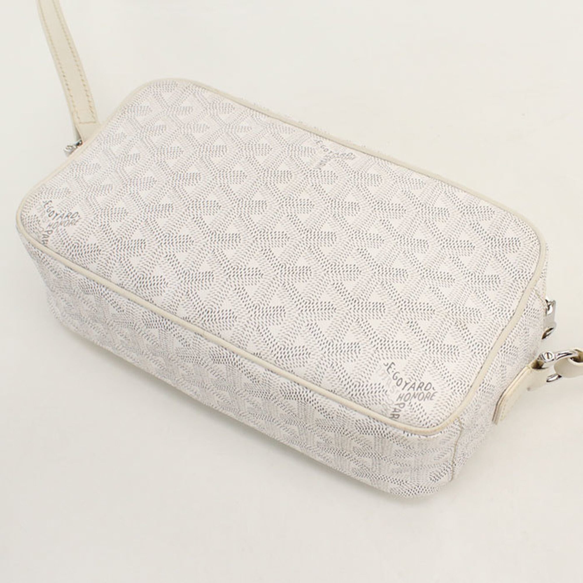 Goyard White Canvas Shoulder Bag (Pre-Owned)