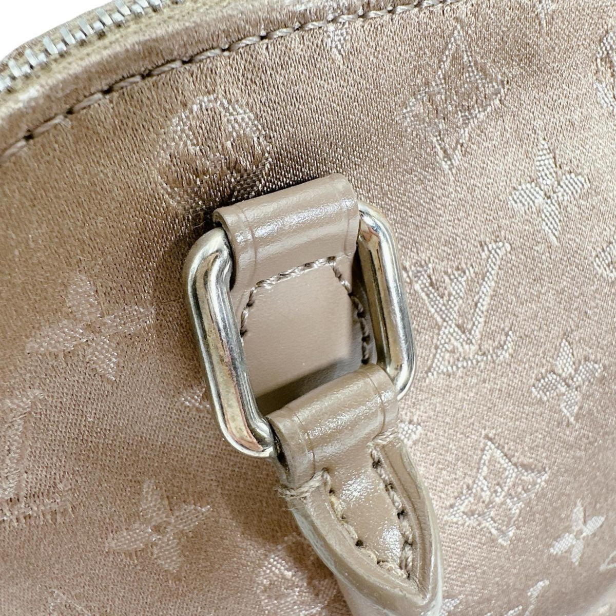 Louis Vuitton Beige Monogram Satin Pouch (Pre-Owned)