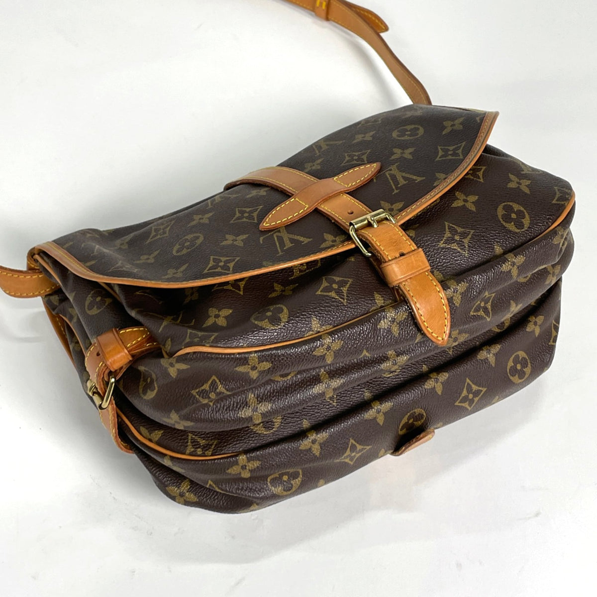 Louis Vuitton Brown Monogram Shoulder Bag (Pre-Owned)
