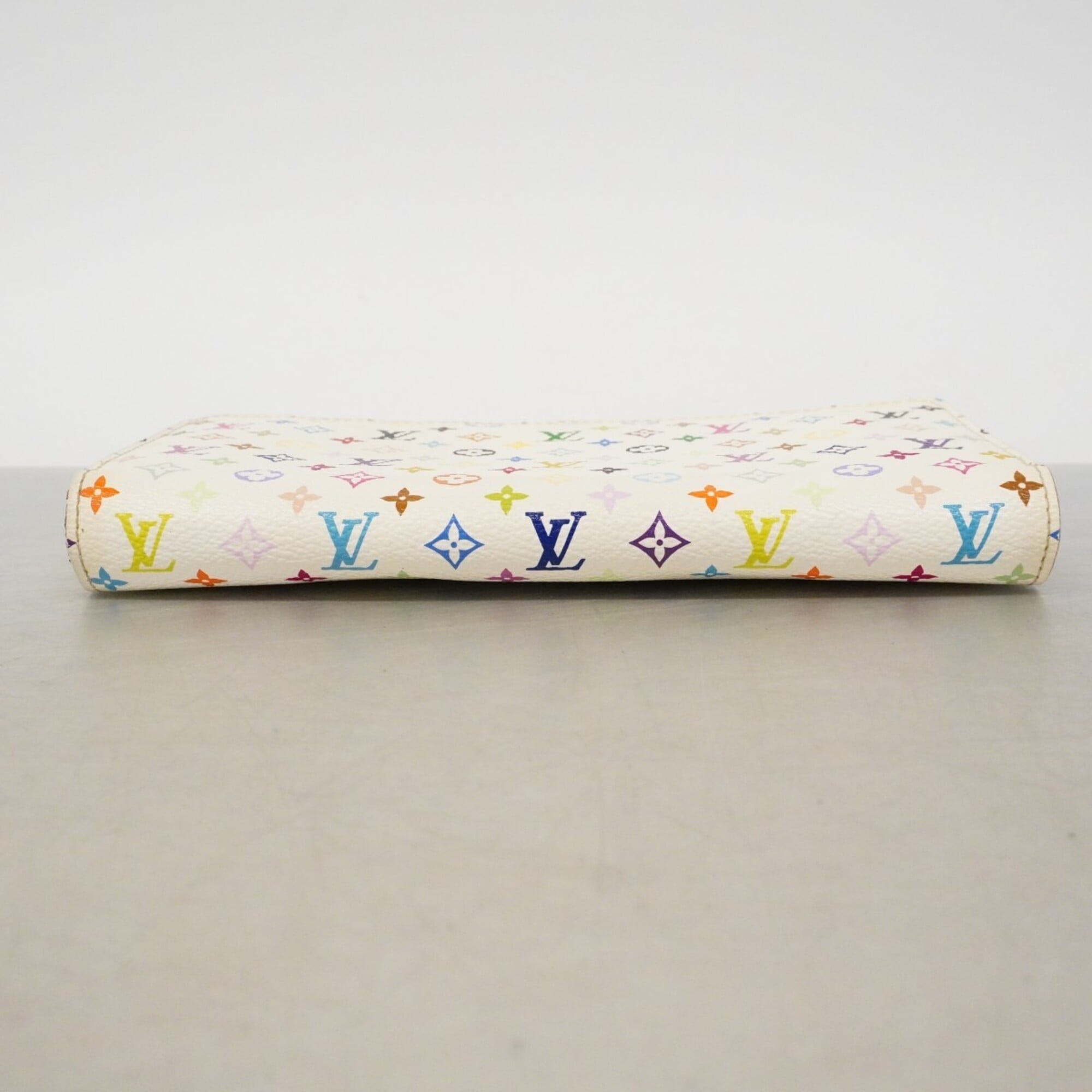 Louis Vuitton Blanc Litchi Long Wallet (Bi-Fold) (Pre-Owned)