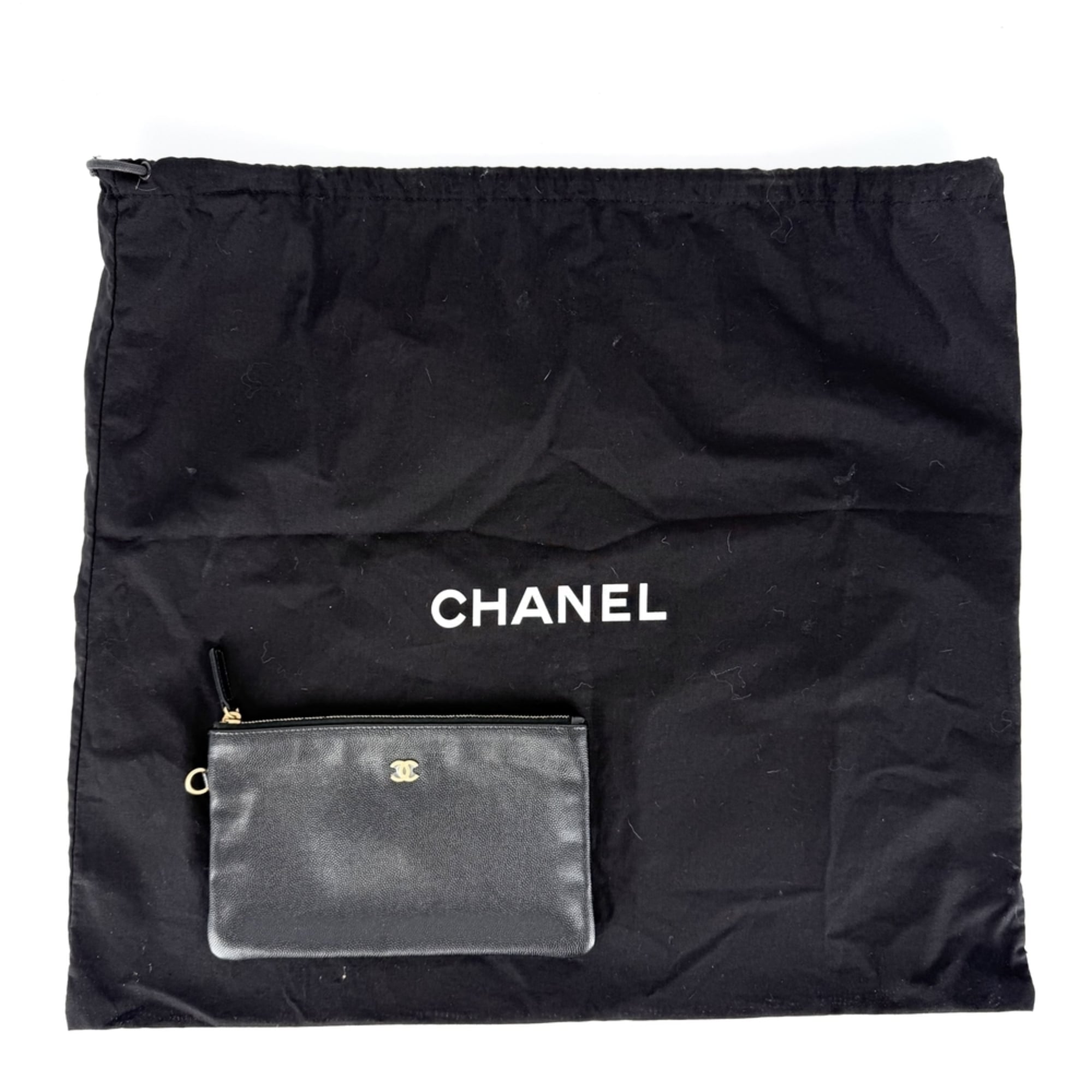 Chanel Black White Leather Pouch Shoulder Bag (Pre-Owned)