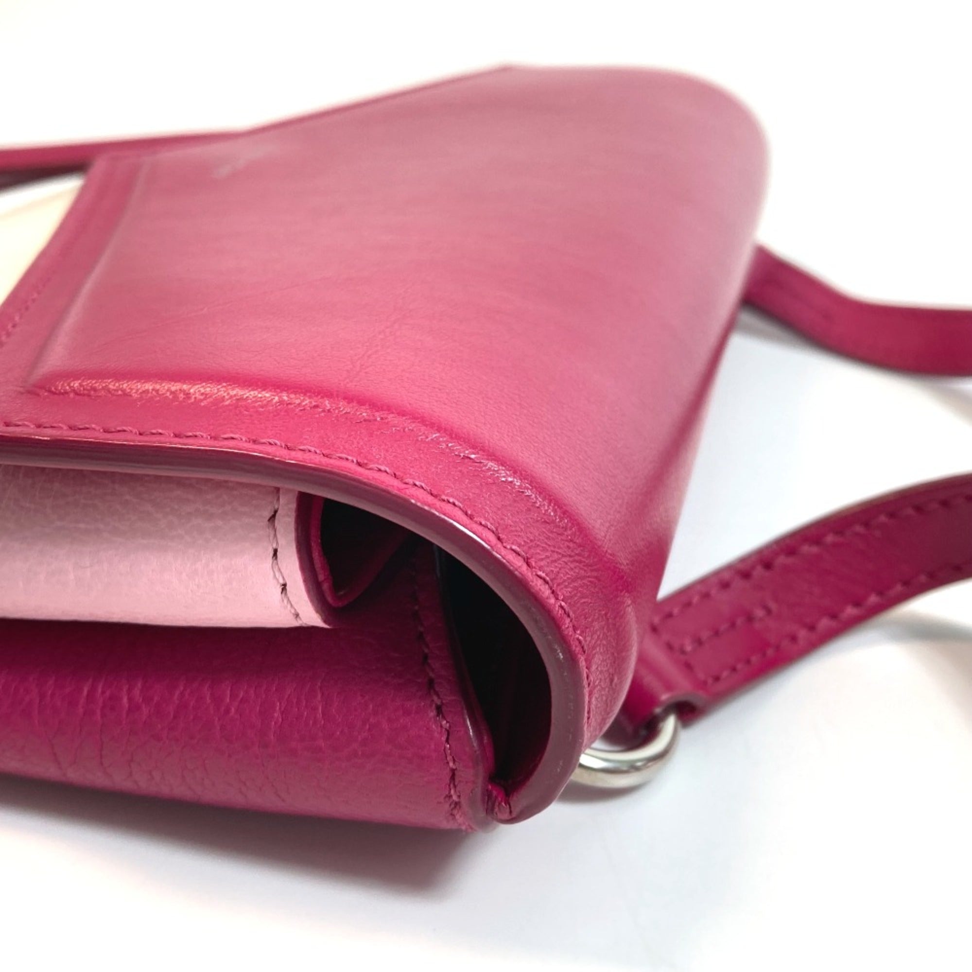 Givenchy Pink Leather Shoulder Bag (Pre-Owned)