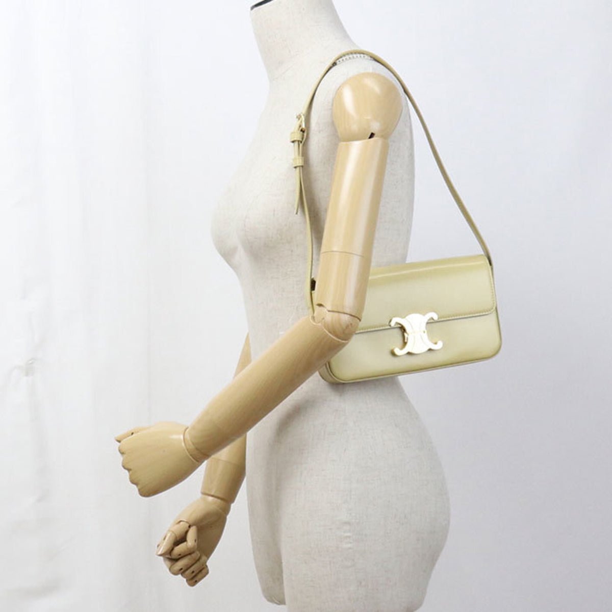 Celine Yellow Leather Shoulder Bag (Pre-Owned)